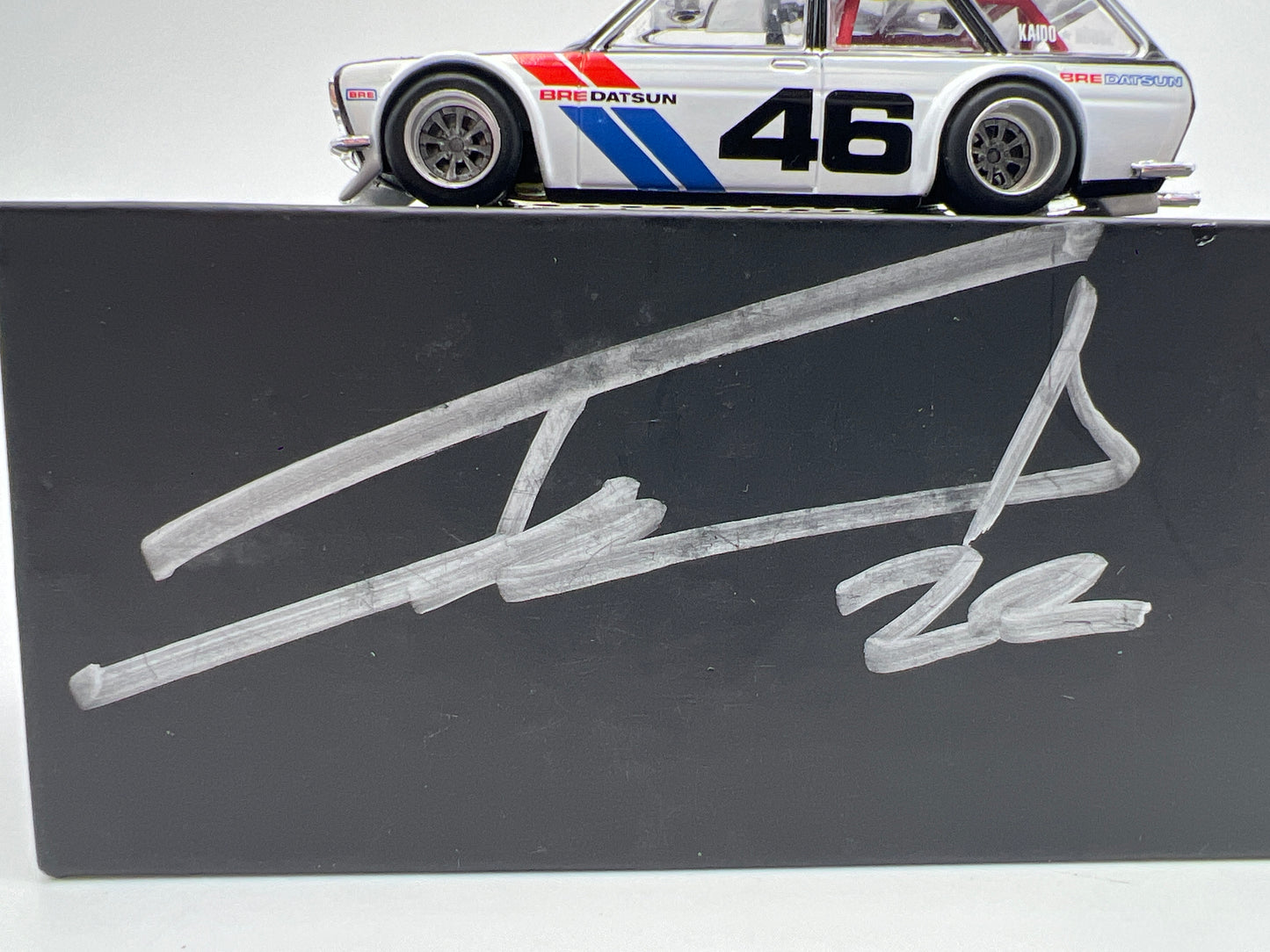 Mini GT Kaido House BLKLTD #69/300 SIGNED W/Pin BRE Datsun 510 Wagon V3 JCCS Exclusive See Desc