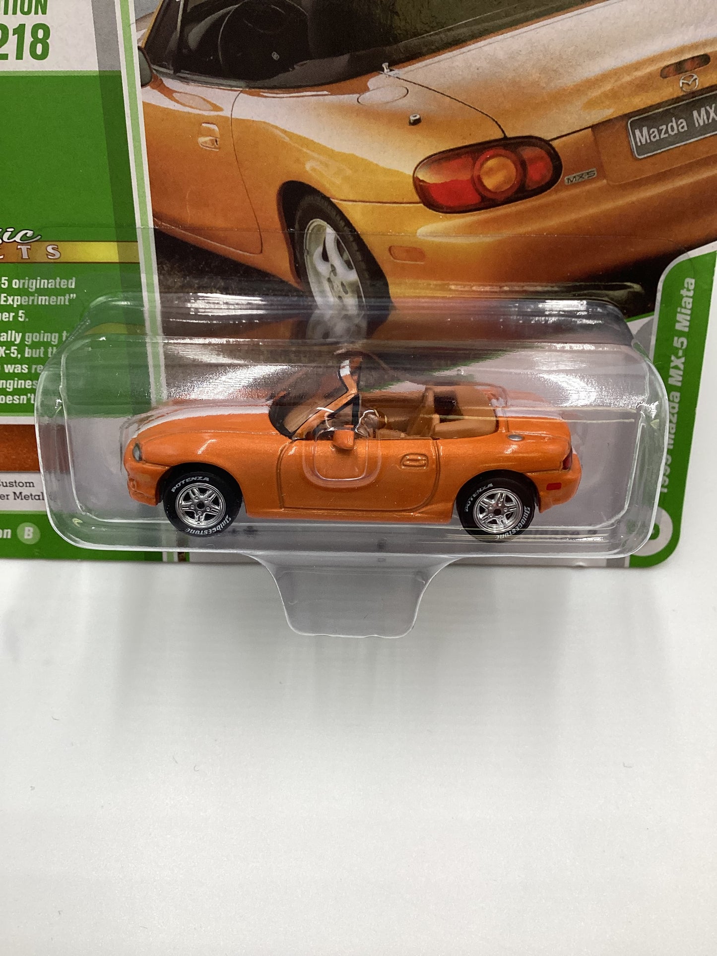 Johnny Lightning Classic Gold Collection Release 2 Version B 1999 Mazda MX-5 Miata Orange 230E