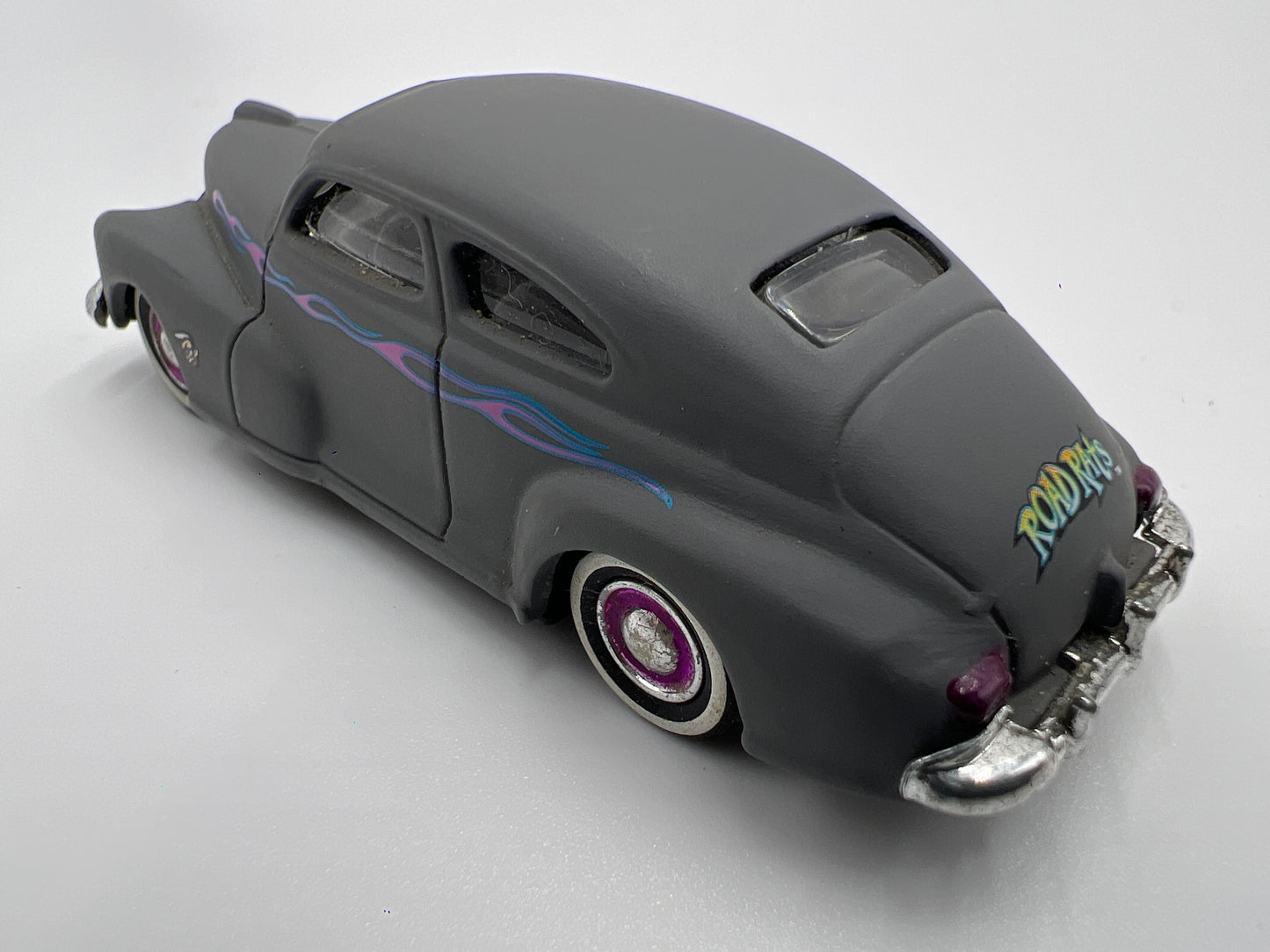 Jada Toys Road Rats 1947 Chevy Fleetline Aerosedan Primer Gray Loose