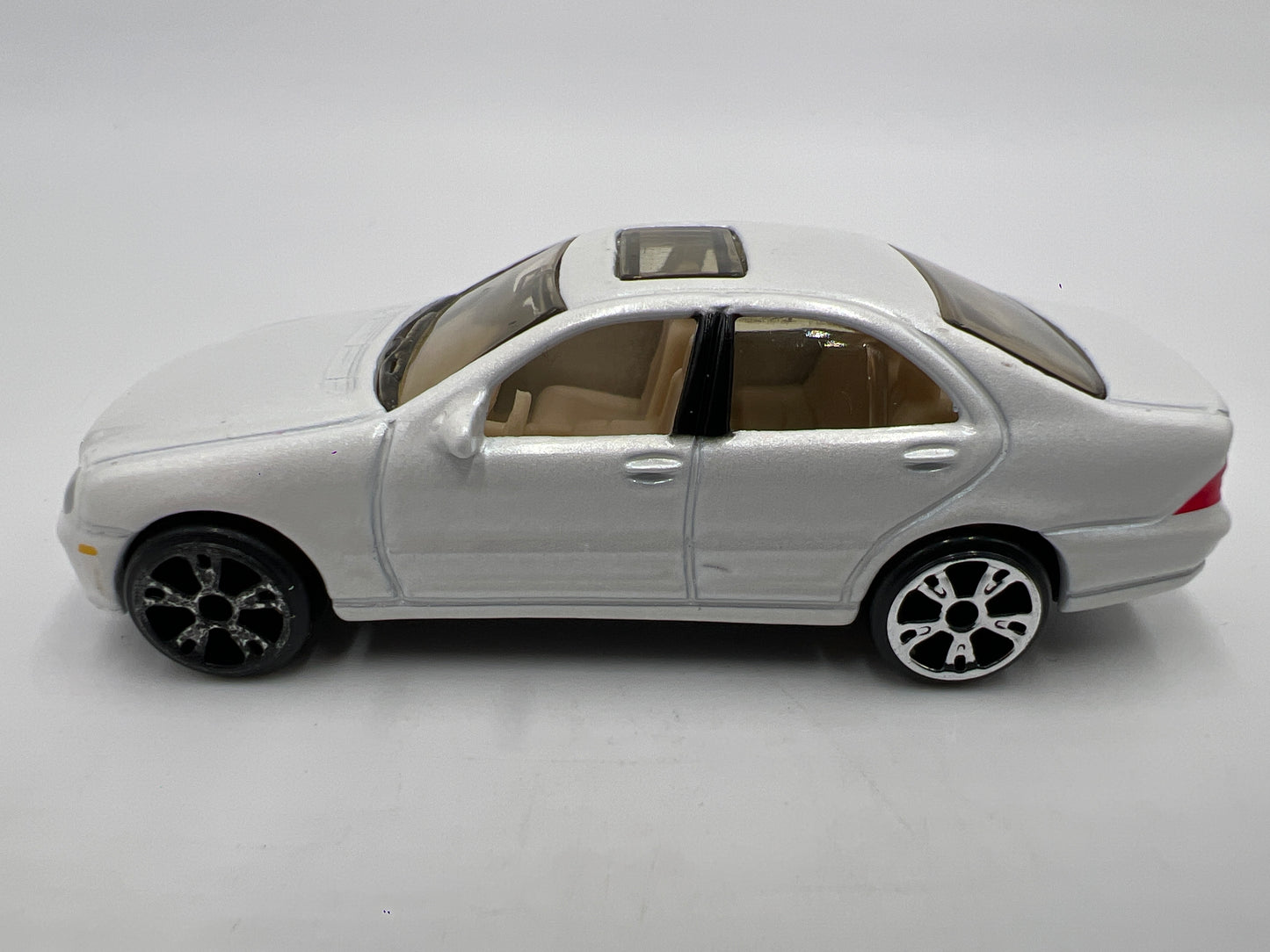 Matchbox 1/64 Superfast #60 Mercedes-Benz S 500 White Loose