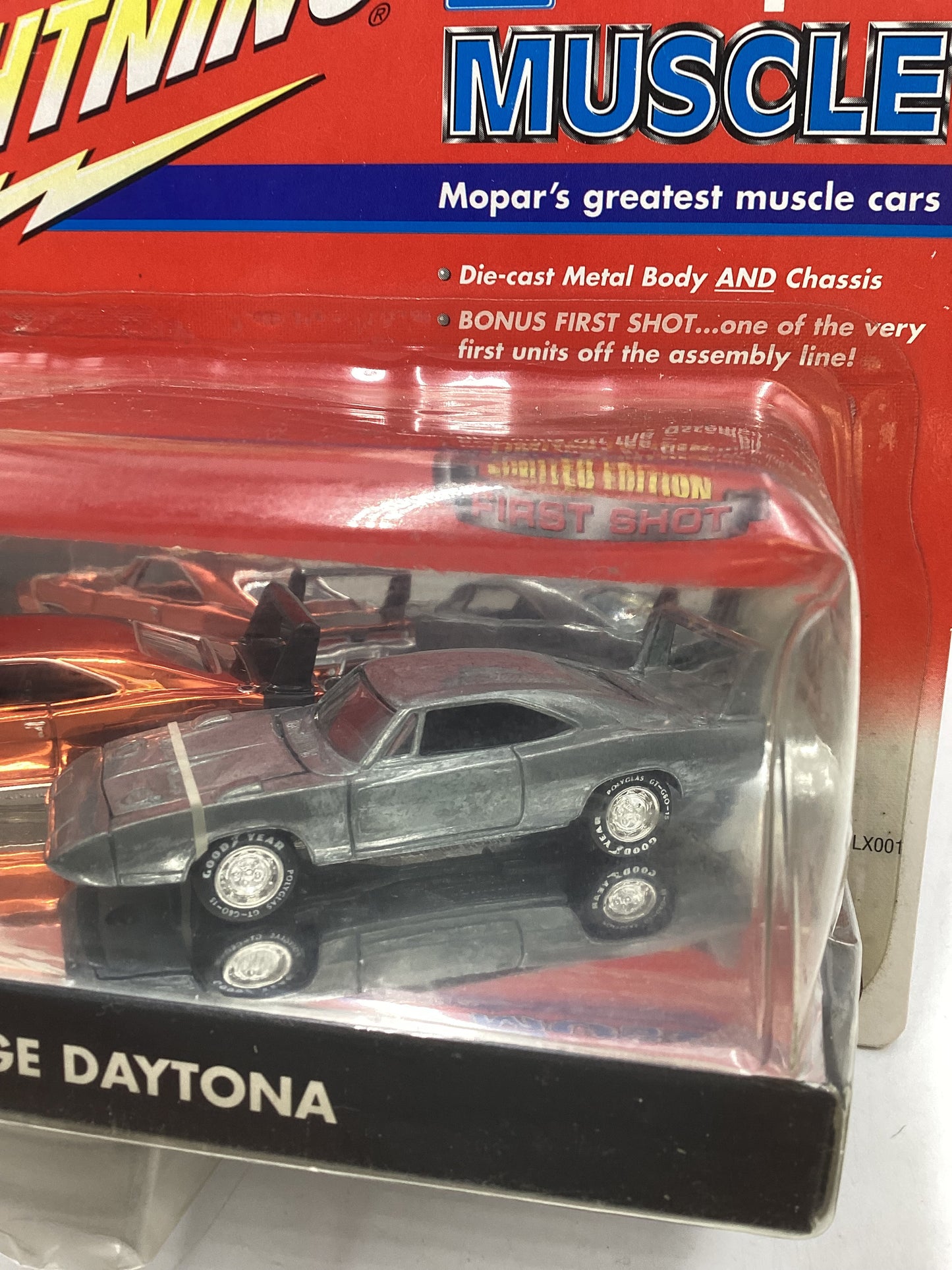 Johnny Lightning Mopar Muscle First Shot 1969 Dodge Daytona