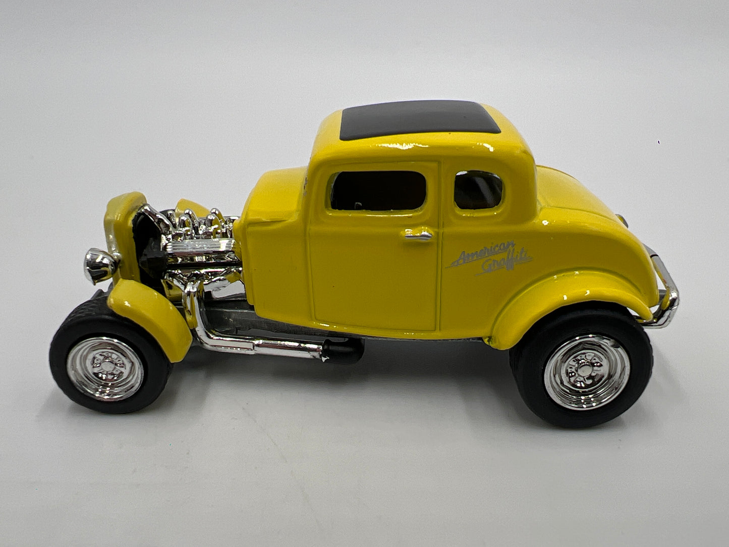 Motor Max 1/64 American Graffiti 1932 Ford Coupe Yellow Loose