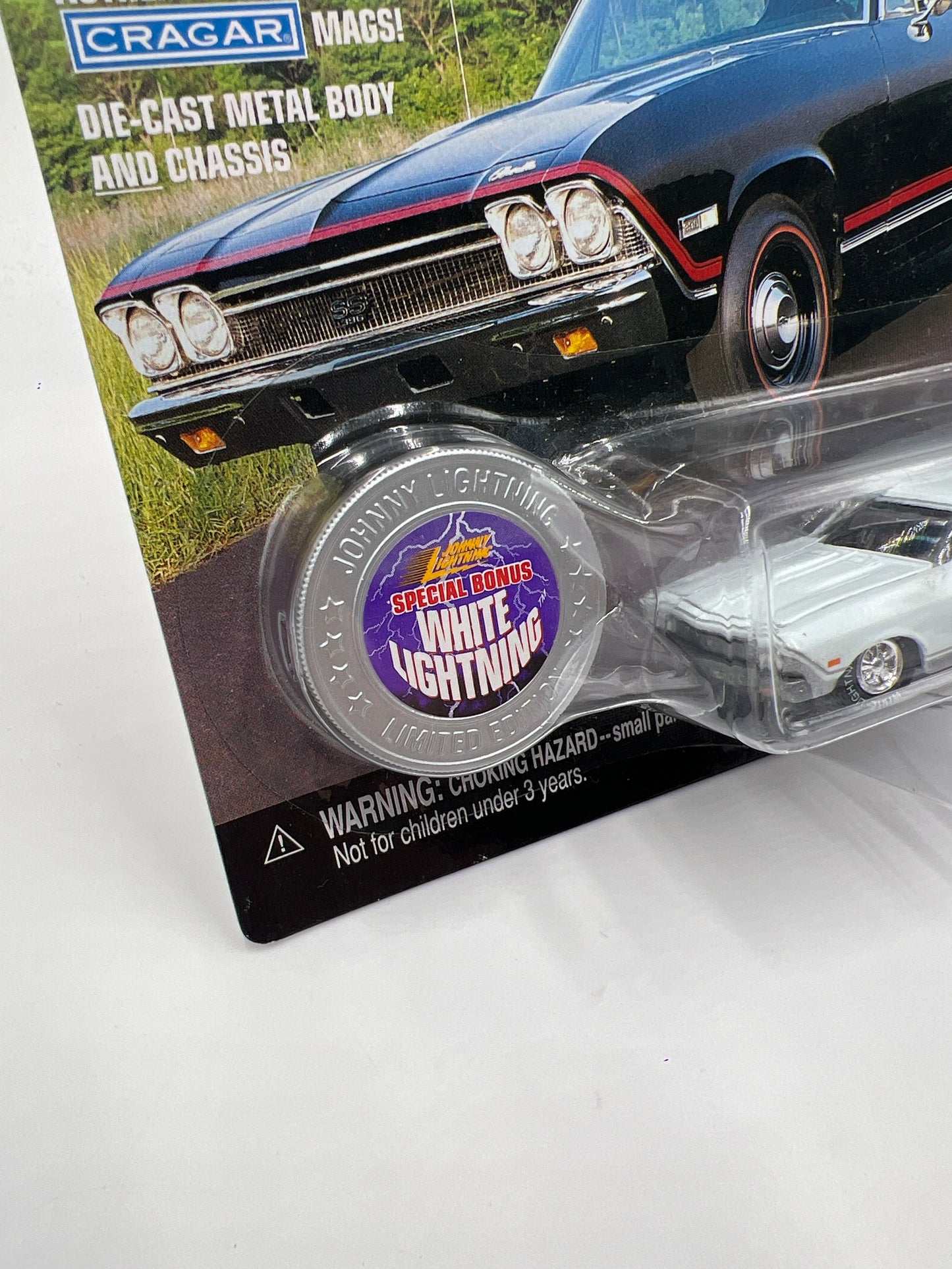 Johnny Lightning White Lightning Chase Muscle Cars U.S.A. 1968 Chevy Chevelle White