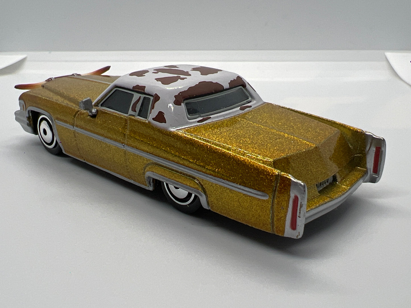 Disney Pixar Cars Tex Cadillac Coupe Deville Tex Dinoco Gold Loose