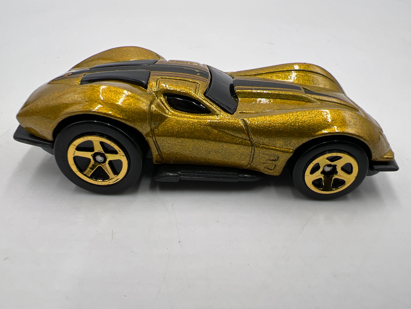 2015 Hot Wheels Mystery Models Series 2 #3 Chase 63 Corvette Stingray Gold