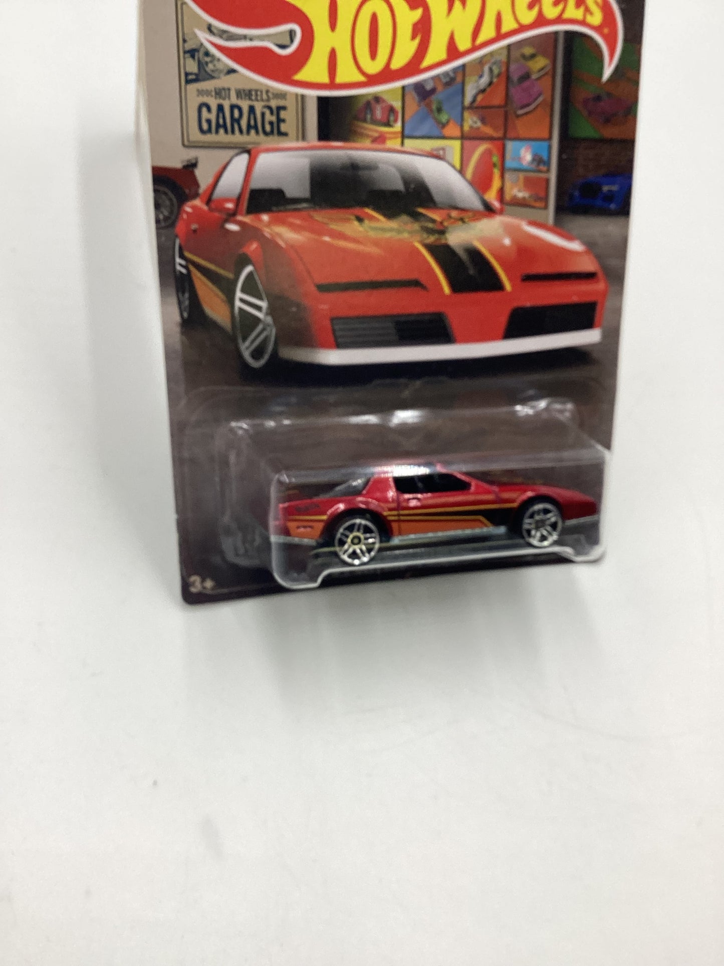 Hot Wheels Walmart Exclusive Hot Wheels Garage #10 80’s Pontiac Firebird Red