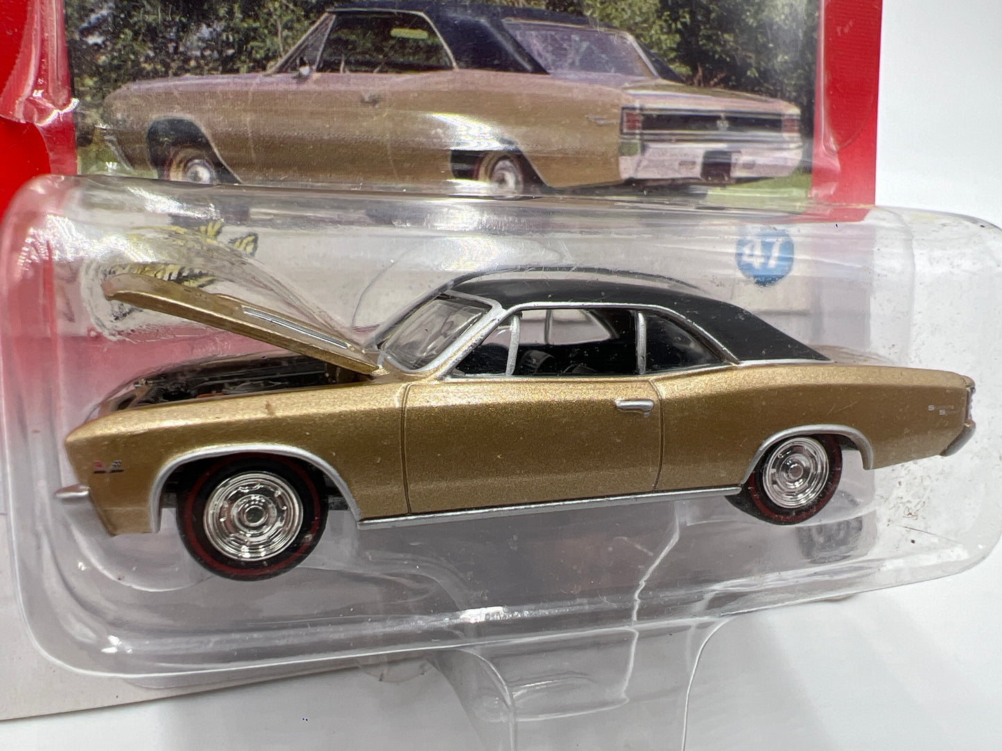 Johnny Lightning Muscle Cars USA #47 1967 Chevy Chevelle SS Gold 220A