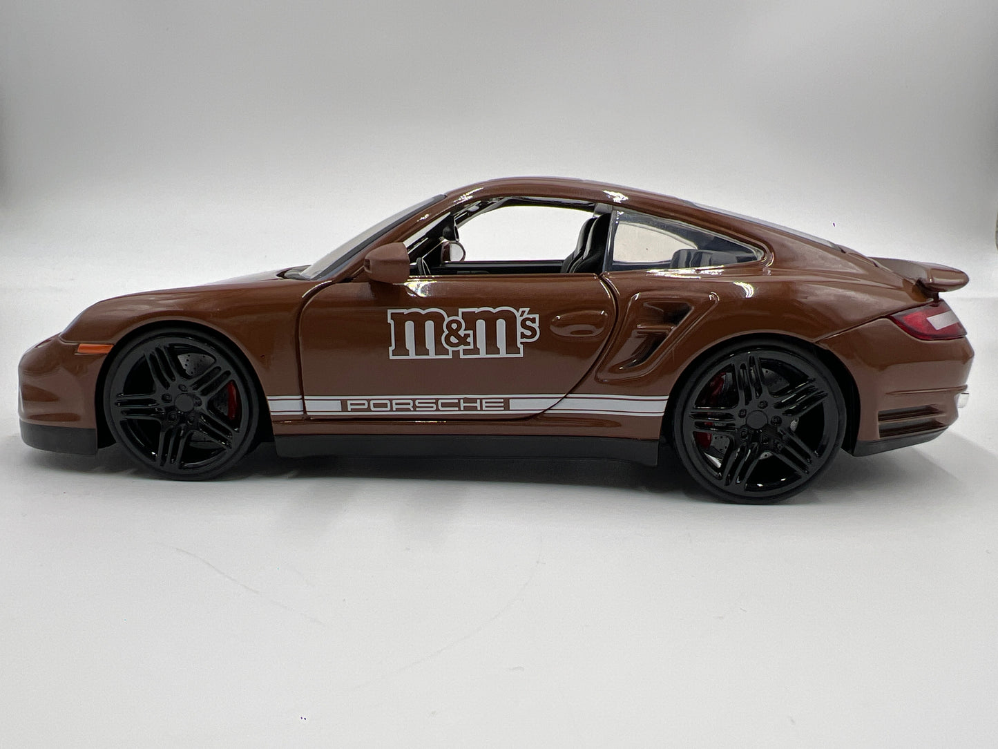 Jada Toys 1/24 Scale M&Ms 2007 Porsche 911 Turbo Brown Loose