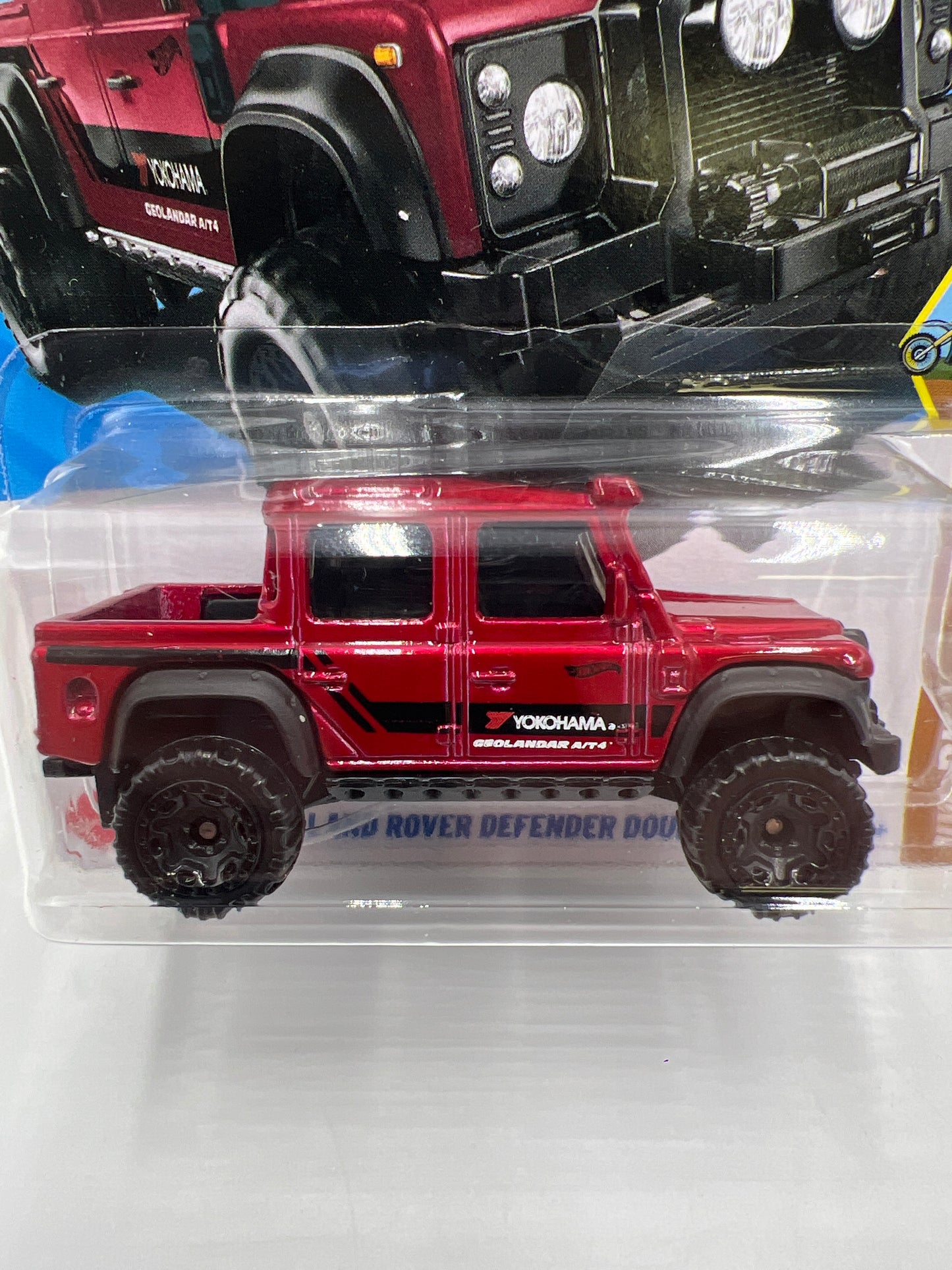 2025 Hot Wheels J Case HW Dirt #179 15 Land Rover Defender Double Cab Red 94i