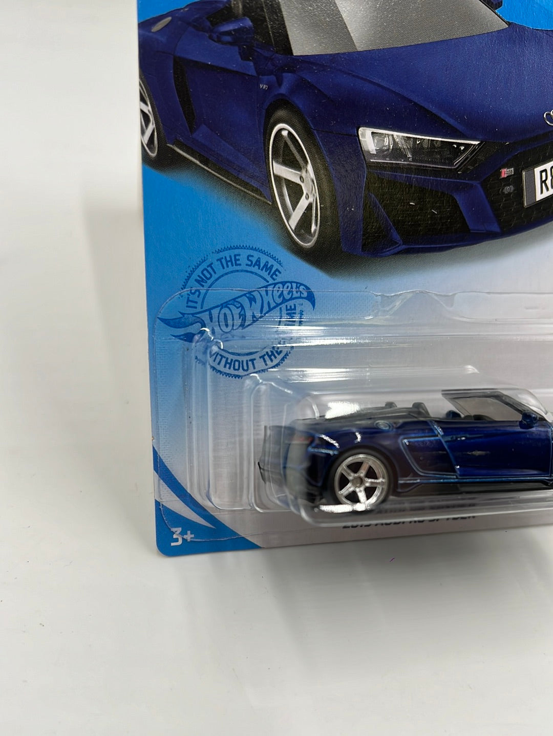 Hot Wheels 2021 Super Treasure Hunt 2019 Audi R8 Spyder #211 w/protector