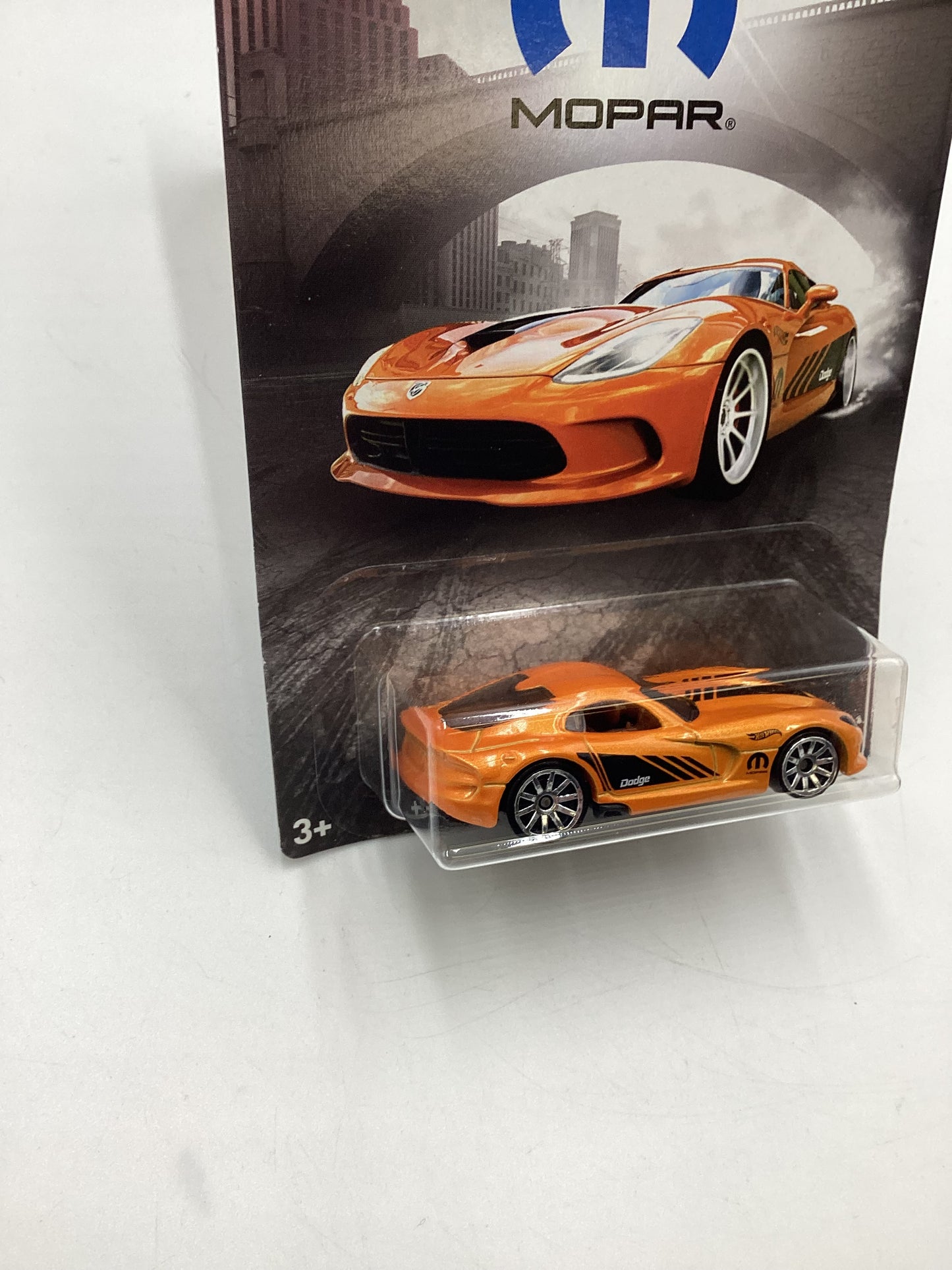 Hot Wheels Exclusive Mopar Series #1 2013 SRT Viper Orange