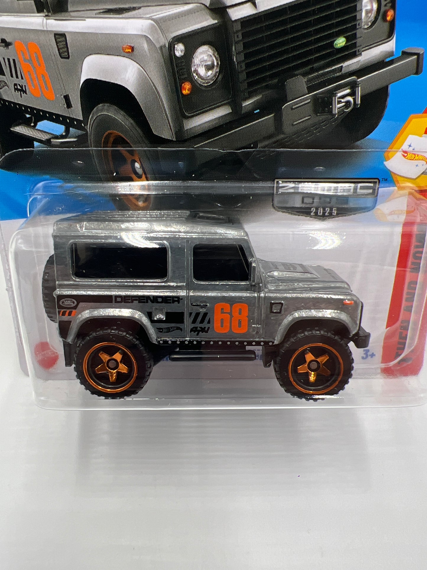 2025 Hot Wheels Walmart Exclusive Zamac 9 #210 Land Rover Defender 90 144E