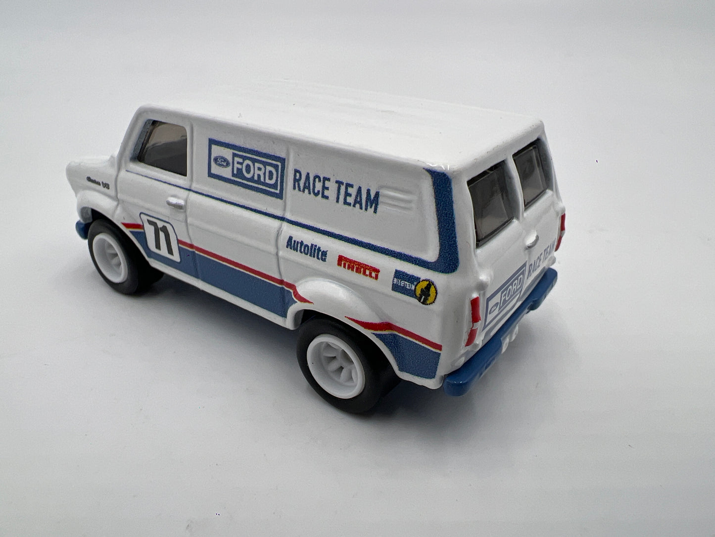 Hot Wheels Diorama Premium Ford Transit Supervan White Loose