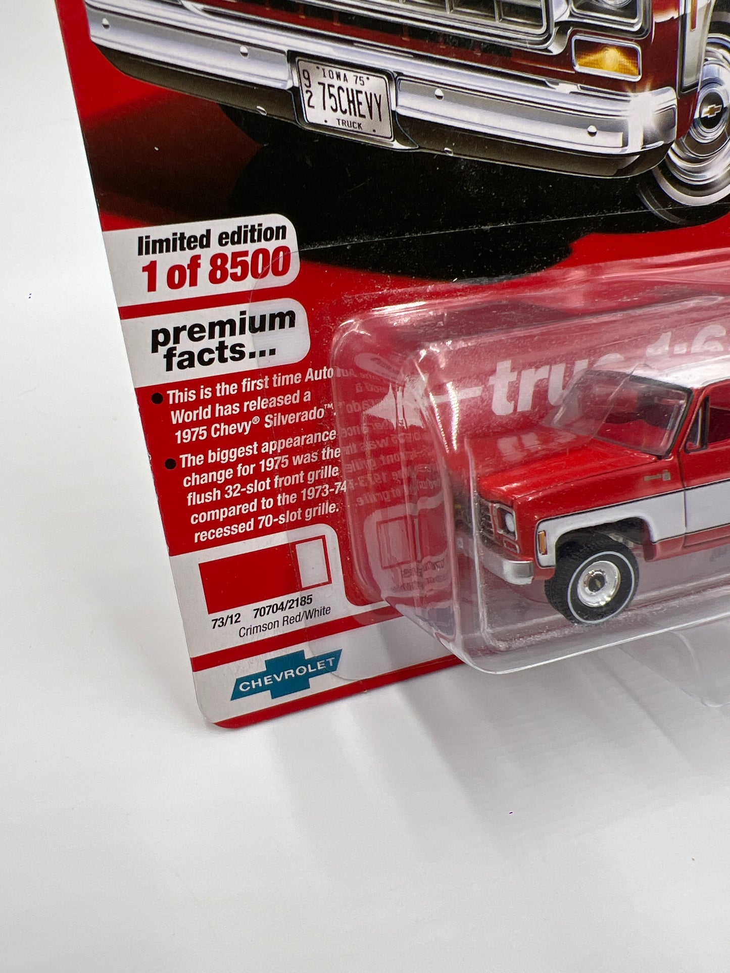 Auto World Muscle Trucks Release 4 Version A 1975 Chevy Silverado C10 Fleetside Red/White