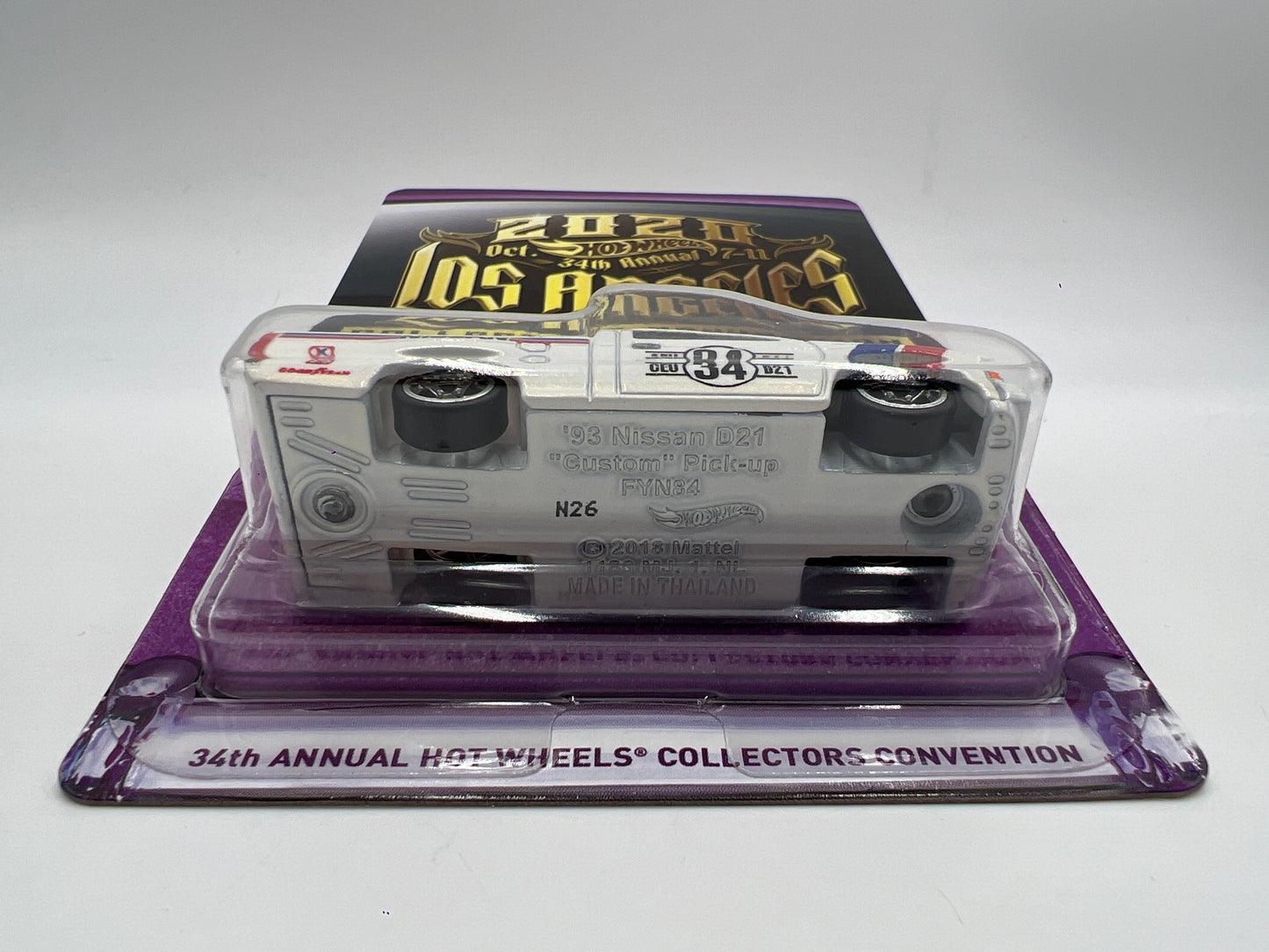 2020 Hot Wheels 34th Annual Collectors Convention LA #2409/6700 93 Nissan D21 Hard Body Custom White W/Protector