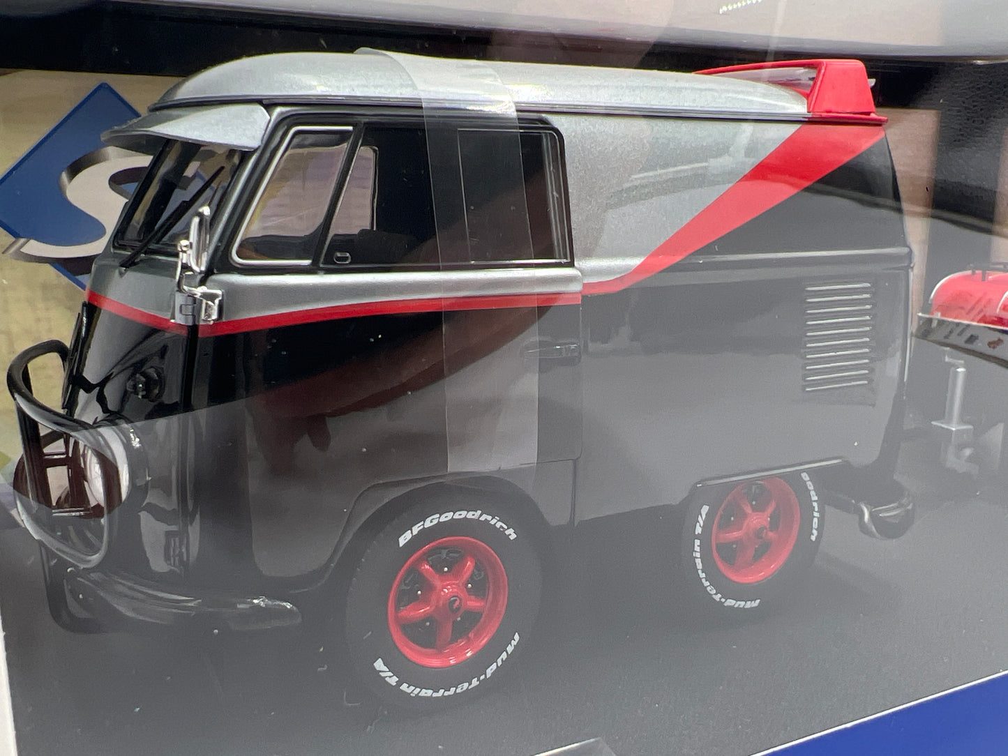 Solido 1:18 Scale The A Team Kool Kombi W/Trailer