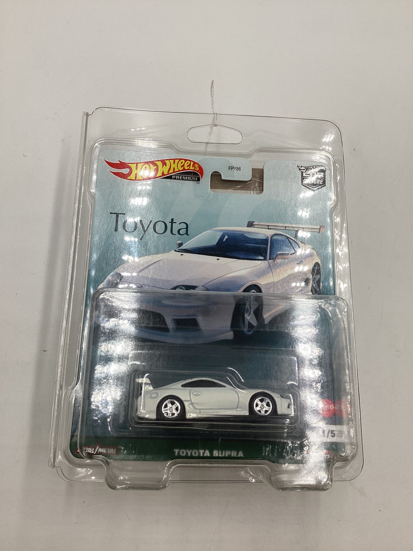 Hot wheels CC Toyota Set 1/5 Toyota Supra with protector