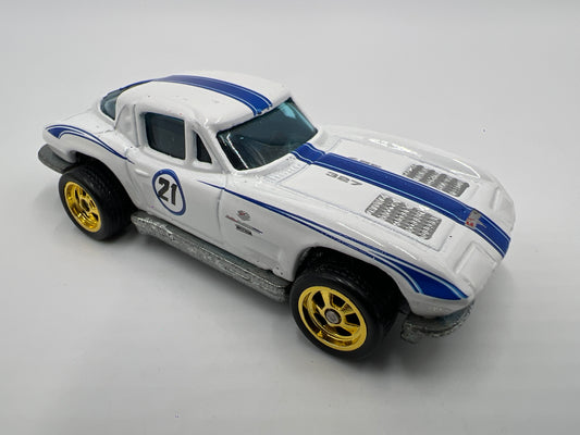 Hot Wheels 1/64 Premium Larrys Garage CHASE Corvette Sting Ray White Loose