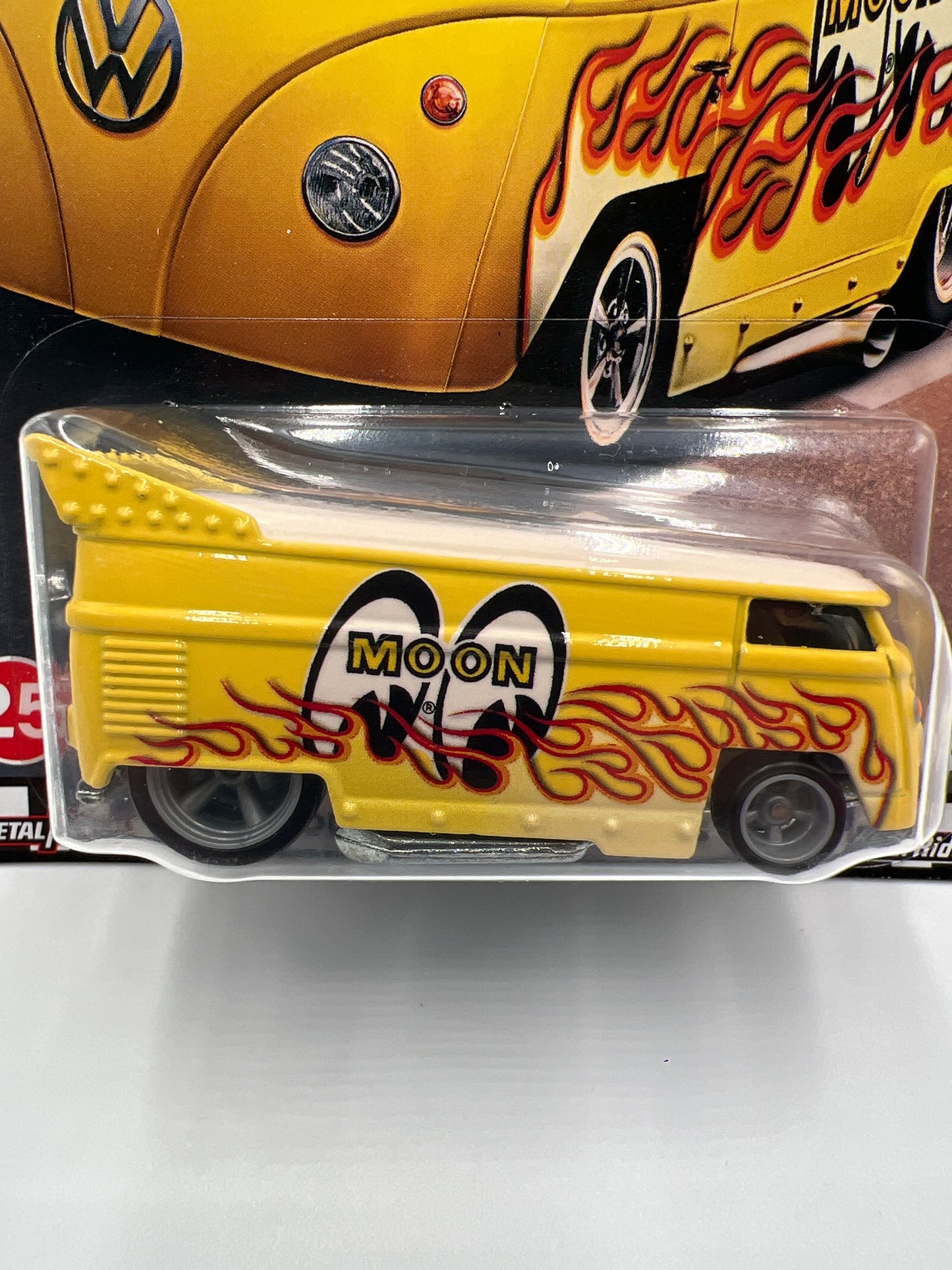 Hot Wheels Premium Boulevard #25 Volkswagen Drag Bus Mooneyes Yellow 262B
