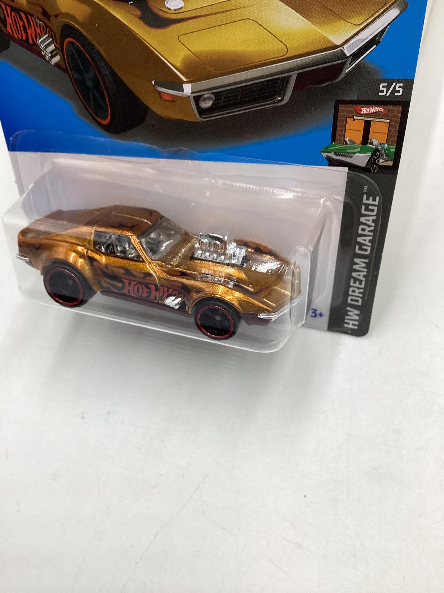 2023 Hot wheels Super treasure hunt #139 68 Corvette Gas Monkey Garage W/ Protector