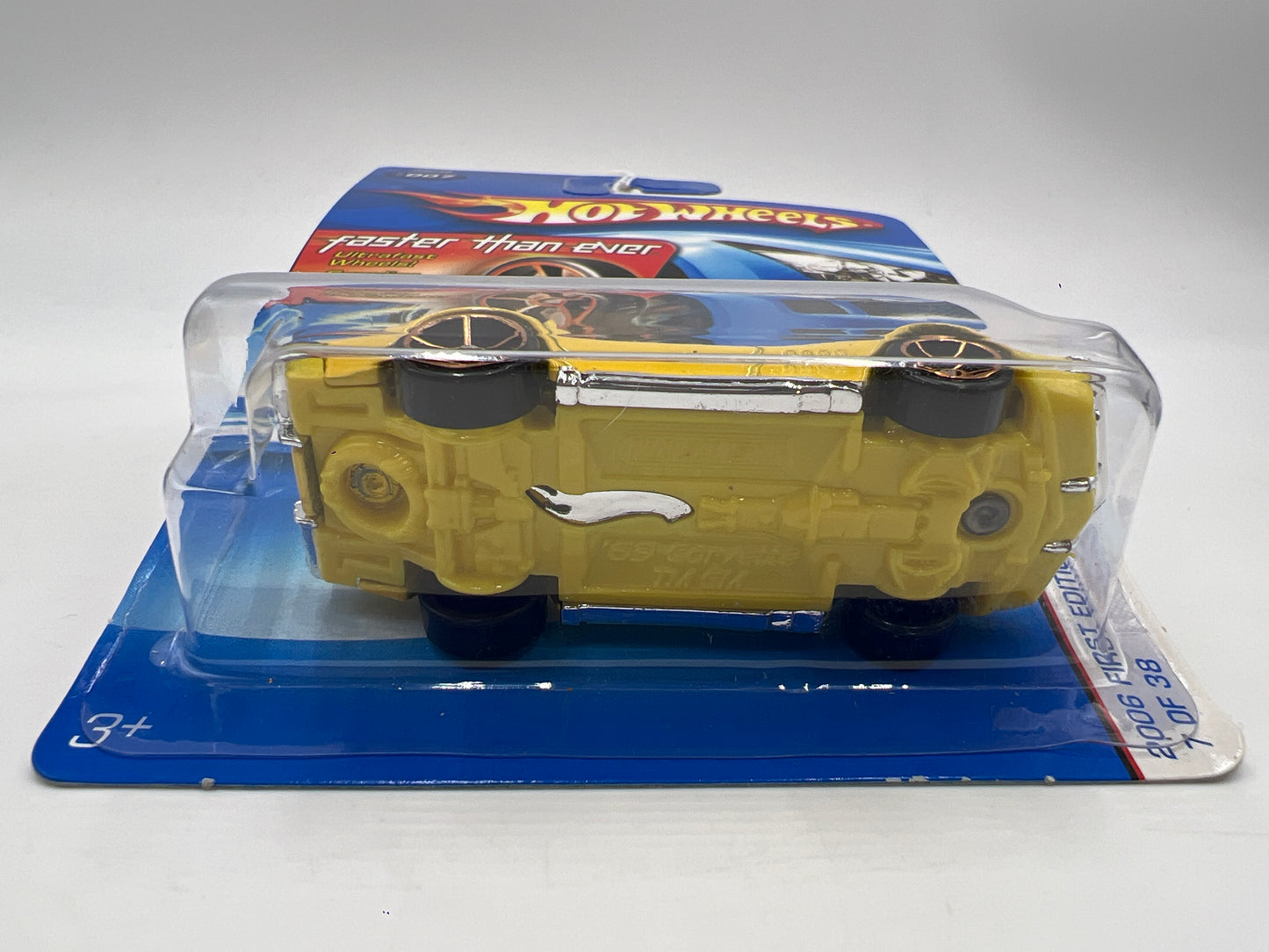 2006 Hot Wheels First Editions #7 69 Corvette Yellow FTE Wheels 14E