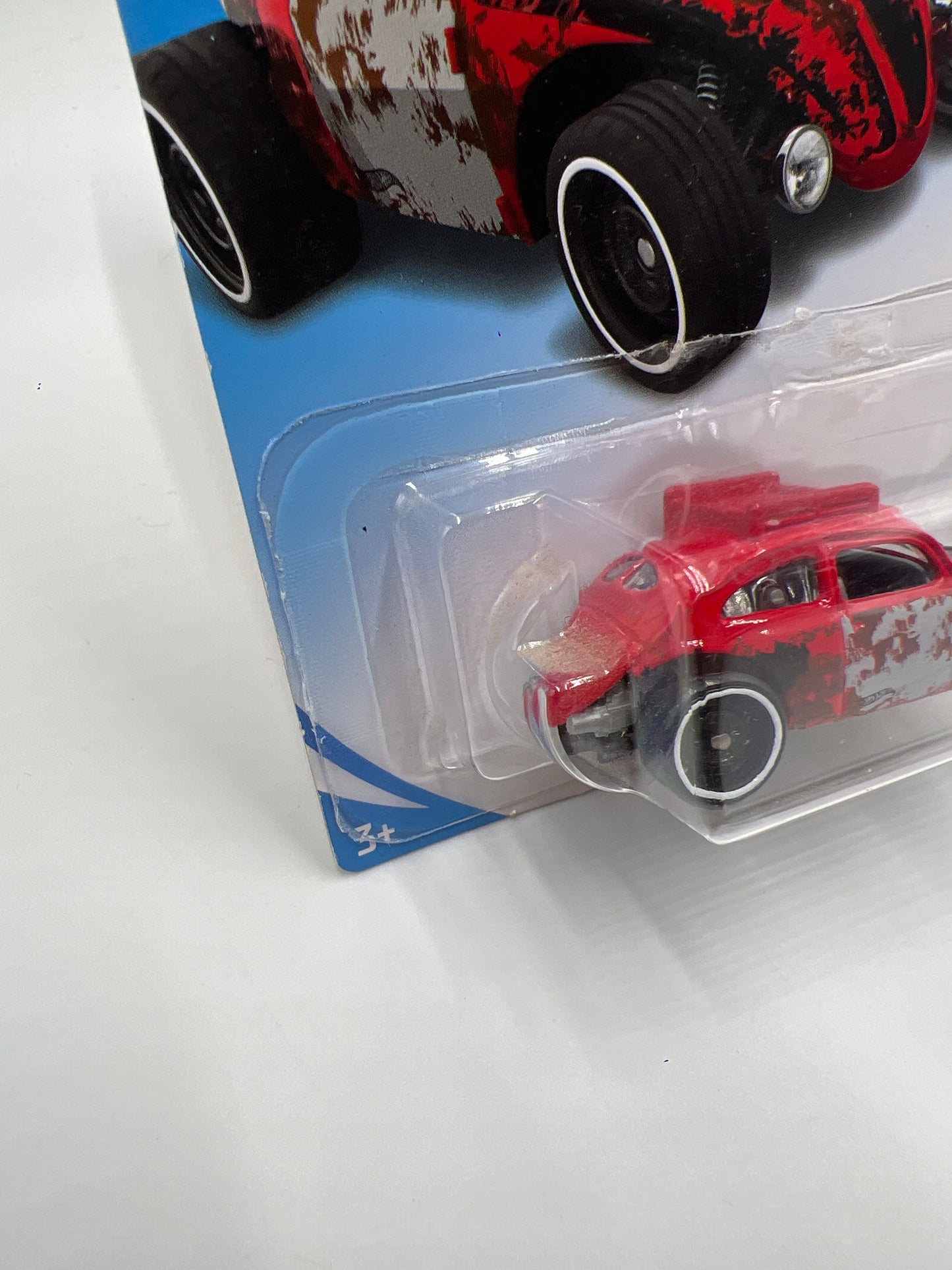 2019 Hot Wheels Volkswagen #69 Custom Volkswagen Beetle Red 96B