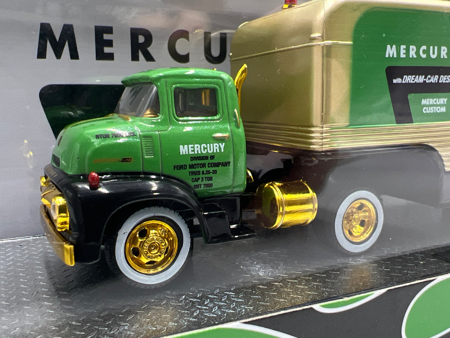 M2 Machines Auto Haulers CHASE 1956 Mercury M-600 COE & 1949 Mercury Custom R74