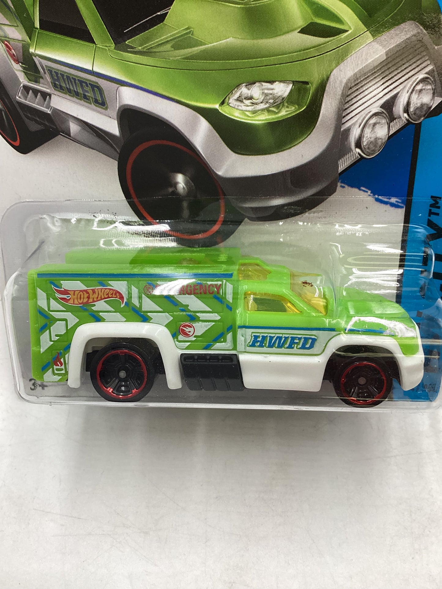 2014 Hot Wheels Treasure Hunt #47 Rescue Duty Green 275B