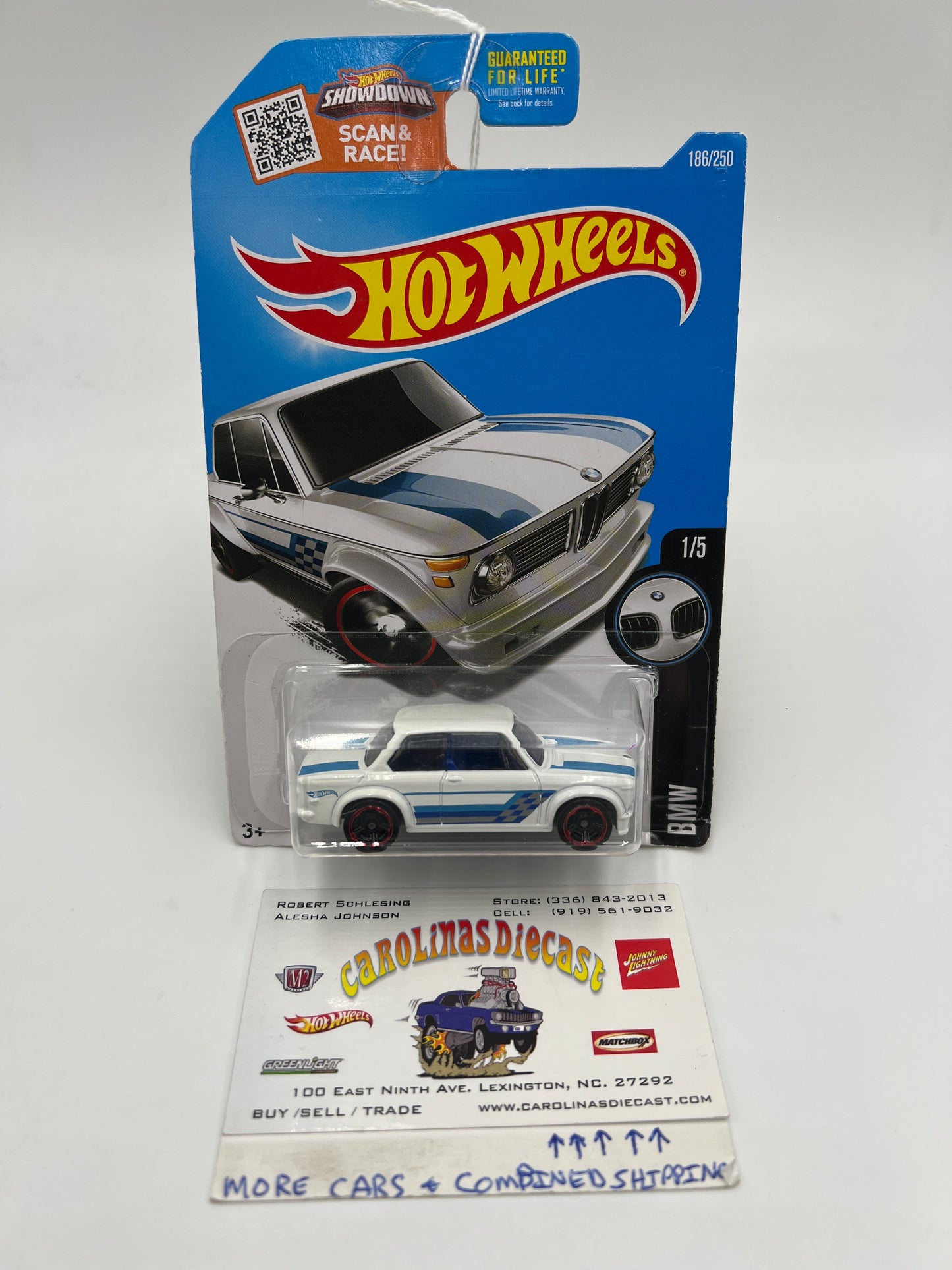 2016 Hot Wheels BMW Series #186 BMW 2002 White 108A