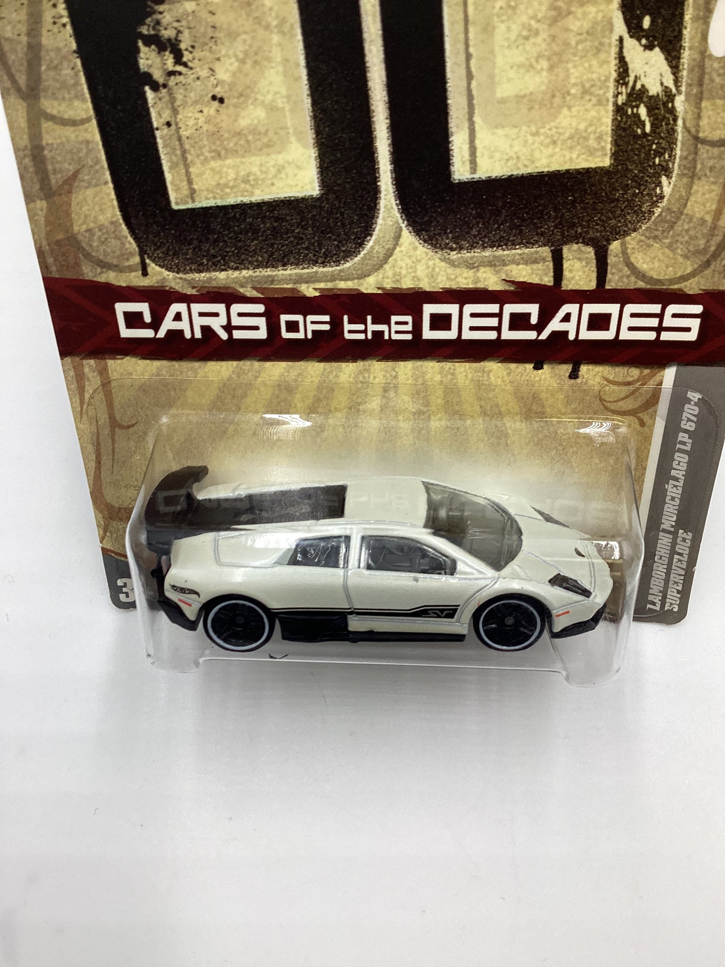 2011 Hot Wheels Cars of the Decades The 00s #32 Lamborghini Murcielago LP 670-4 Superveloce White