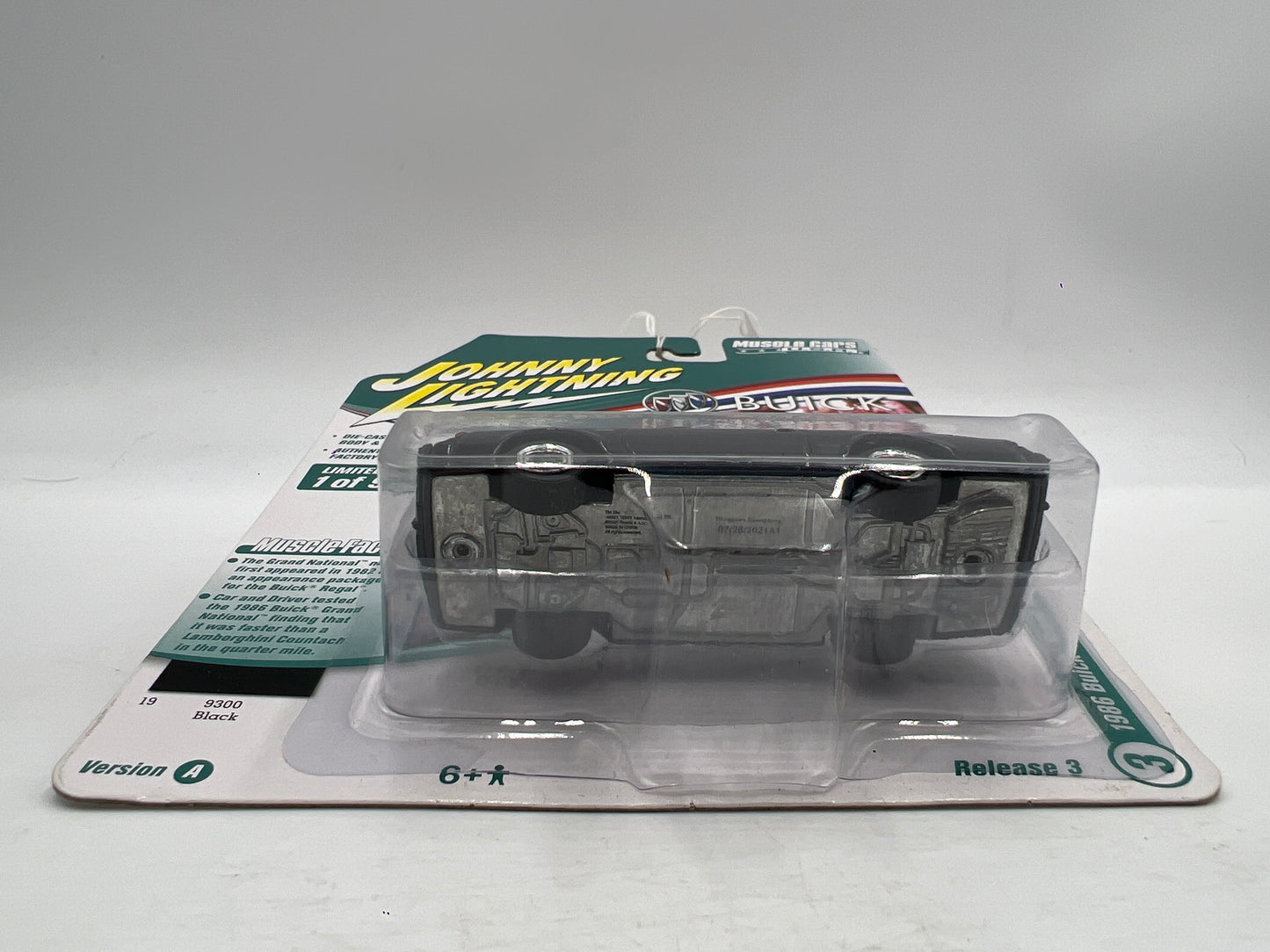 Johnny Lightning Muscle Cars USA Release 3 Version A 1986 Buick Grand National Black