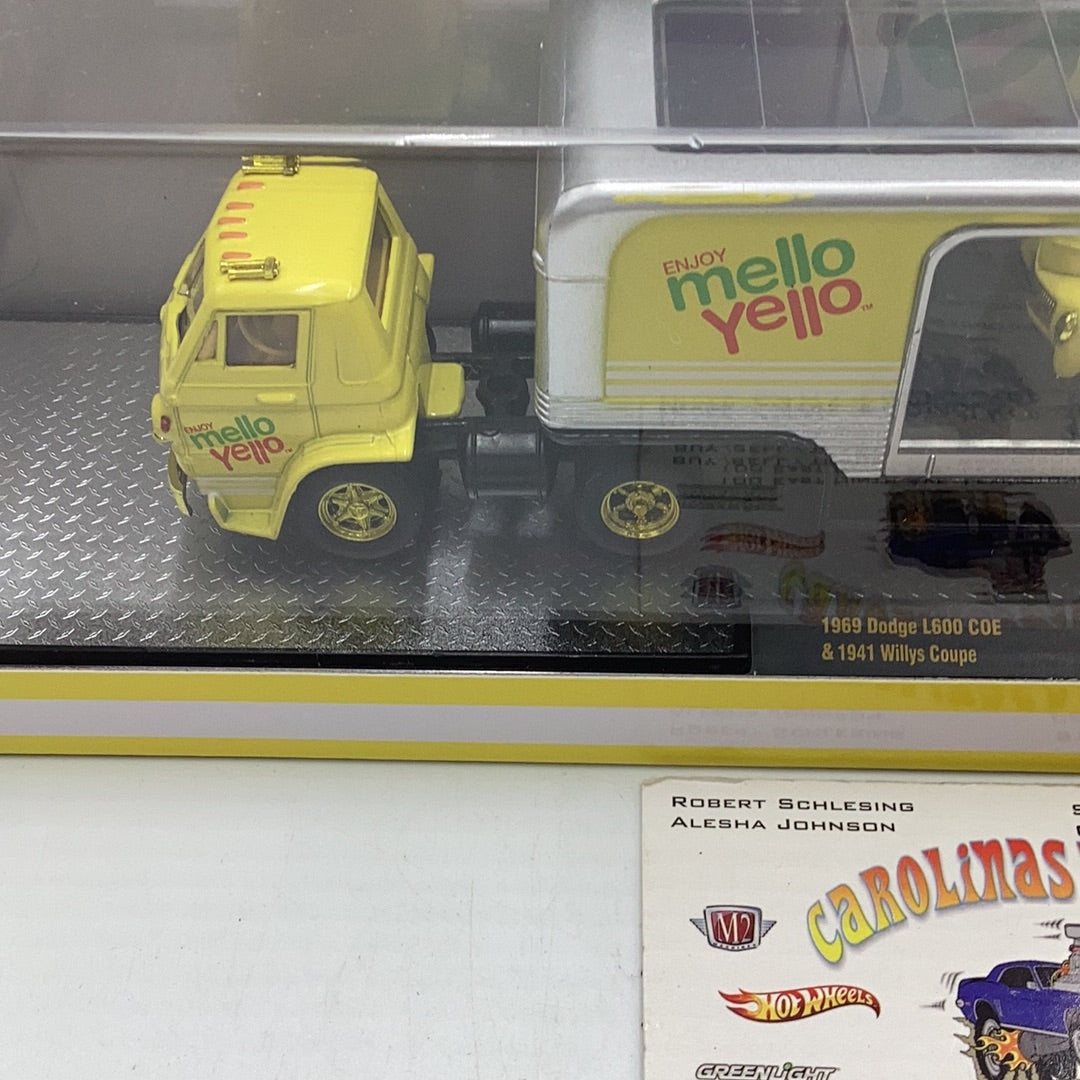 M2 Machines Mellow Yellow 1969 Dodge L600 COE & 1941 Willys Coupe TW23 Chase