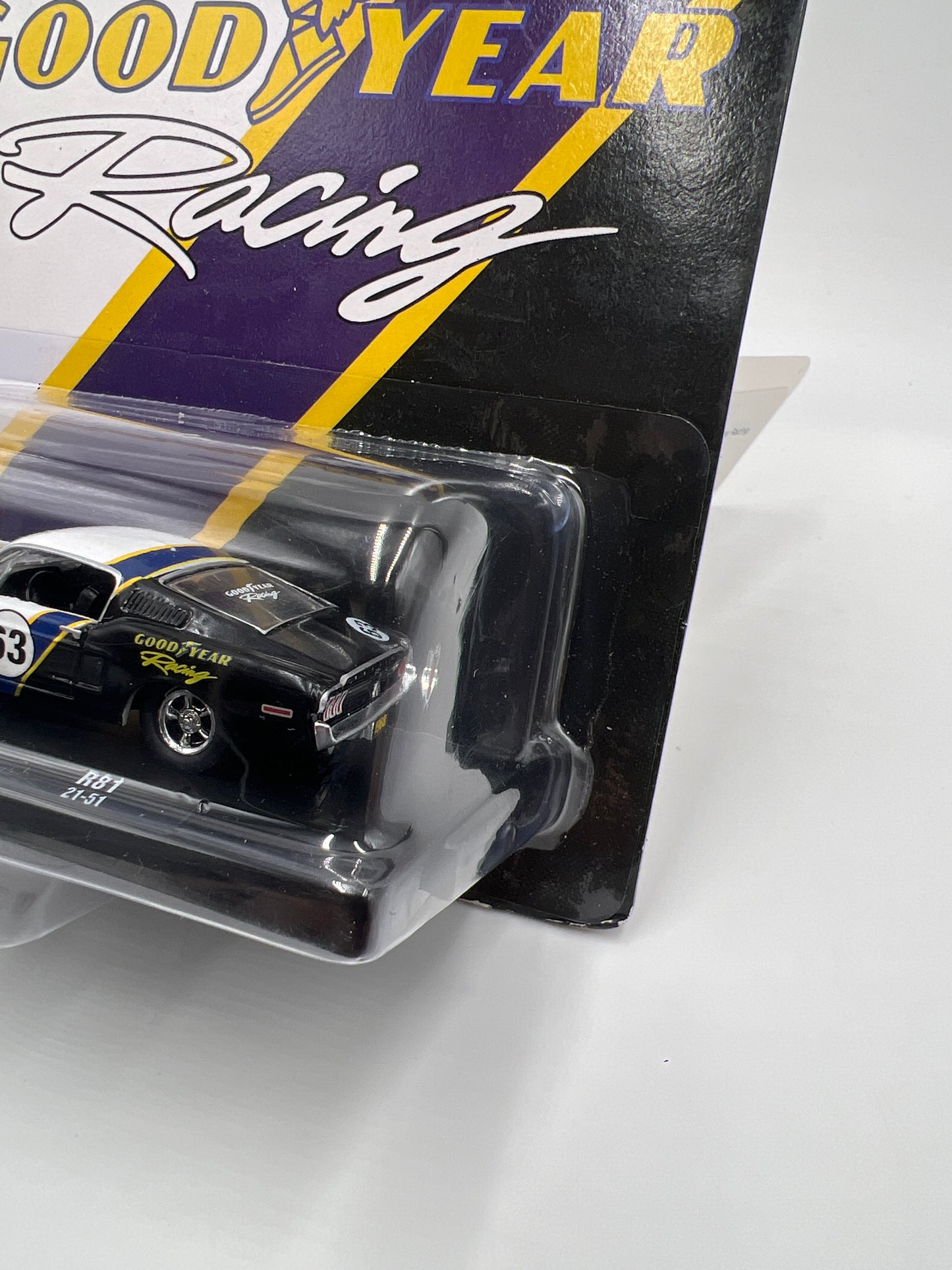 M2 Machines Auto-Drivers 1968 Ford Mustang GT 390 Goodyear Racing R81 189D