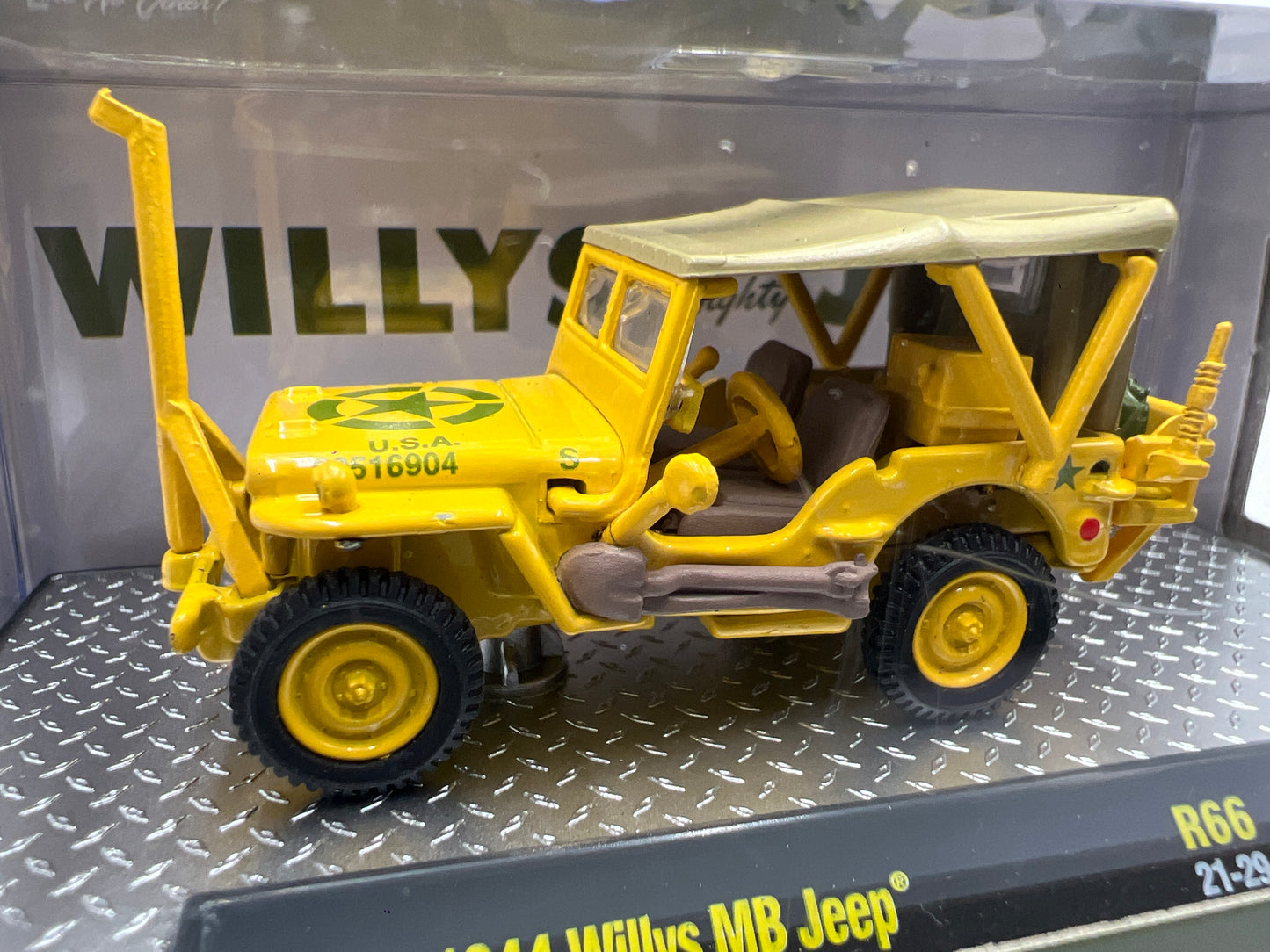 M2 Machines 1944 Willys MB Jeep Army Yellow R66