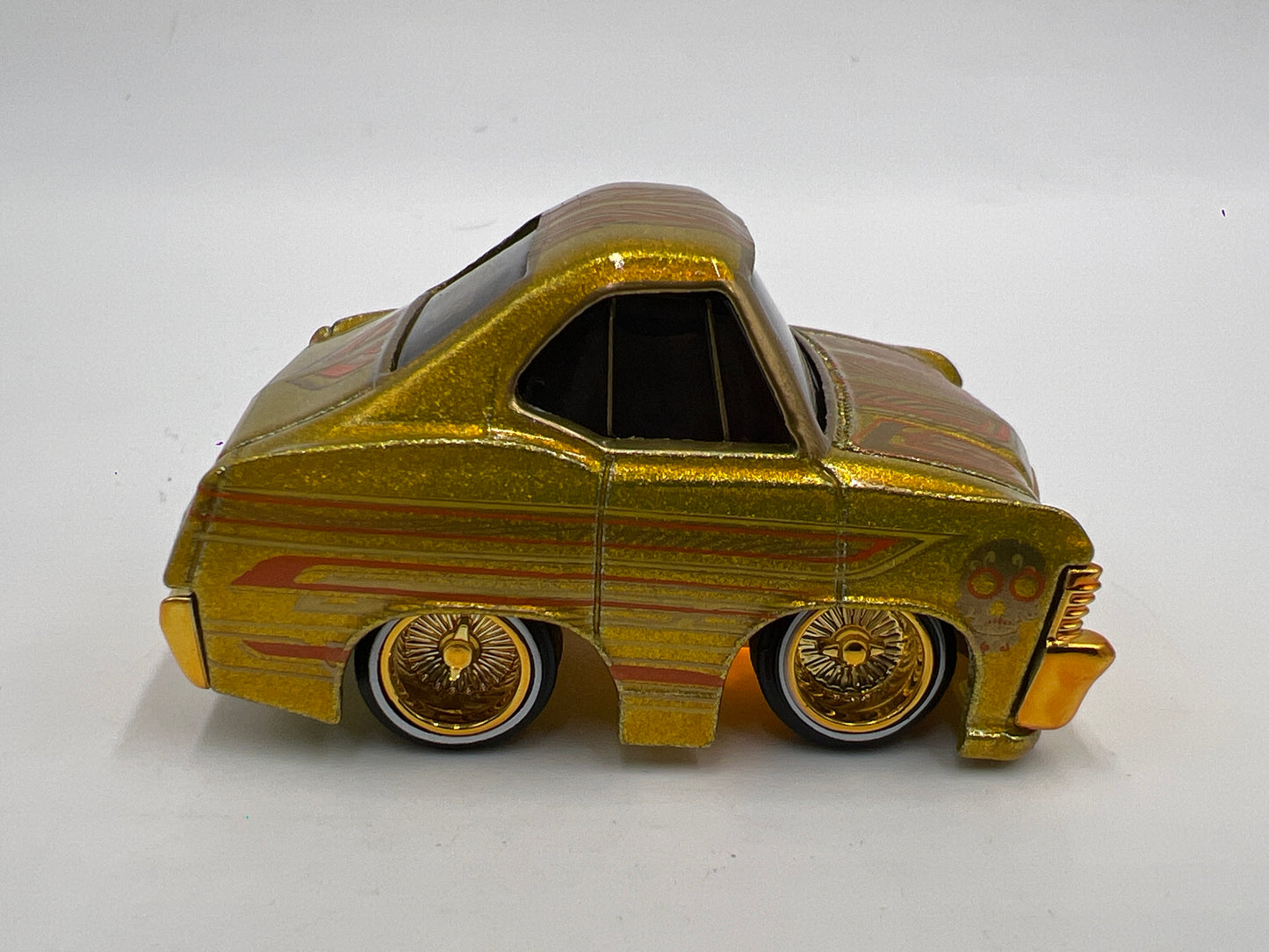 MGA Car Tuned Series 1 Show Glow Lowriders #1 67 Chevy Impala SS Gold
