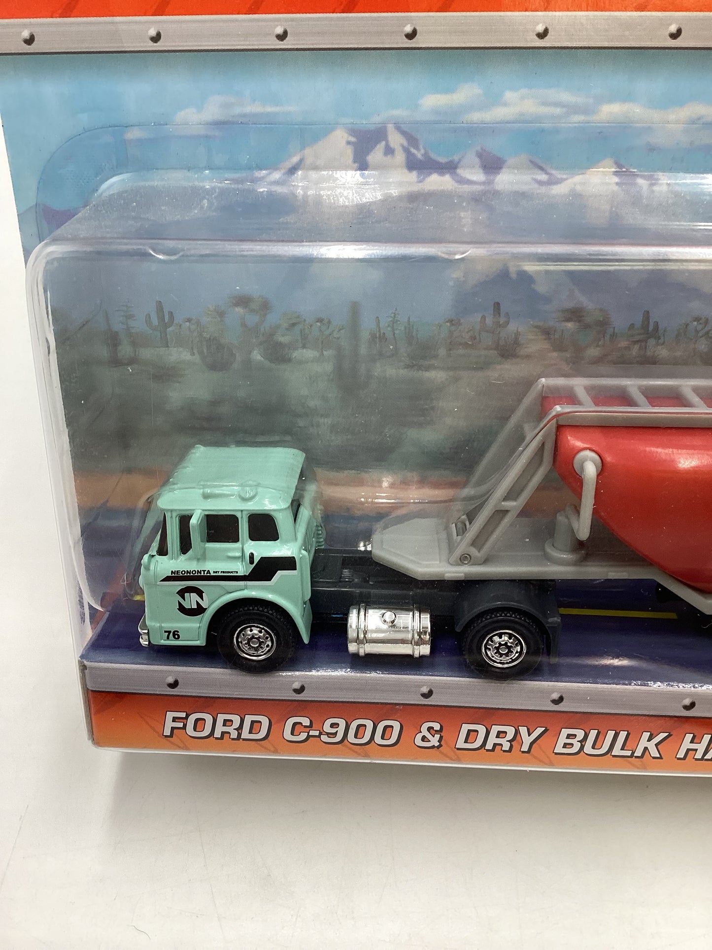 Matchbox Ford C-900 & Dry Bulk Hauler