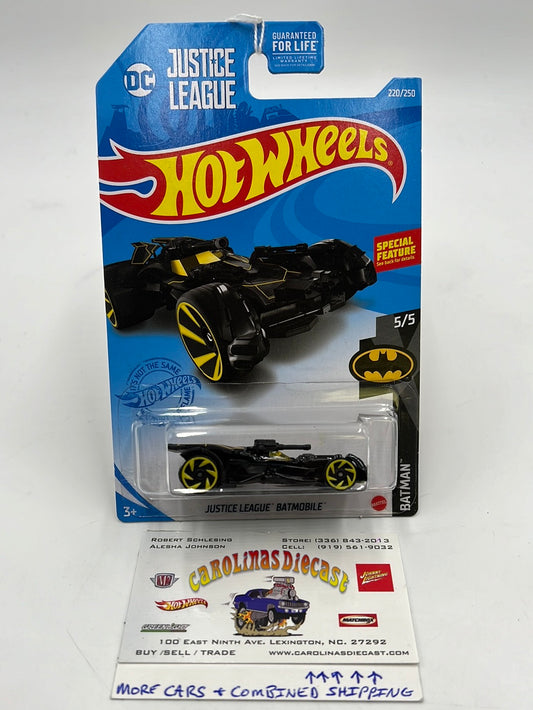 Hot Wheels 2021 Treasure Hunt Justice League Batmobile #220