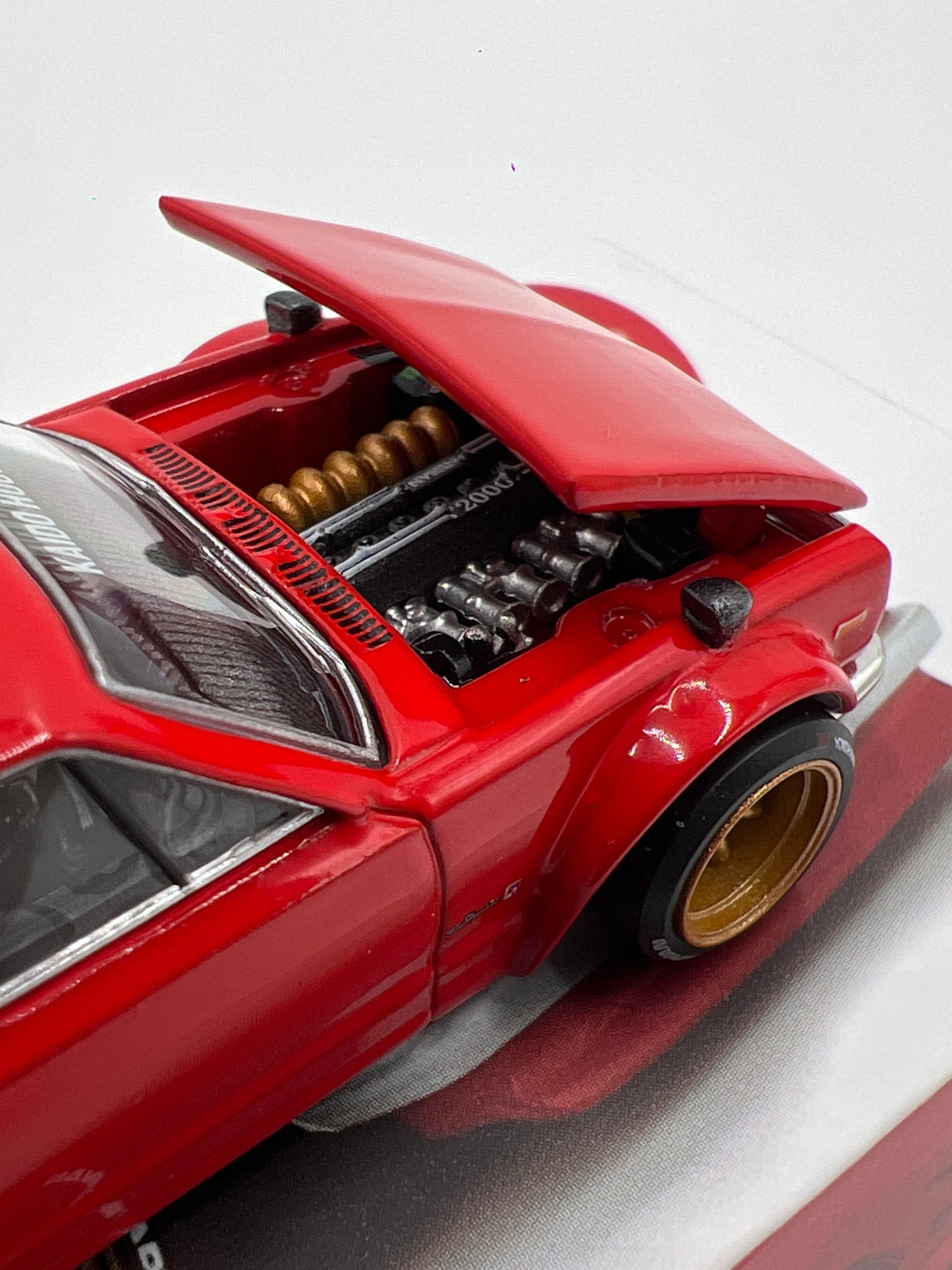Mini GT Kaido House #175 Nissan Skyline 2000GT-R Kaido Street V1 Red