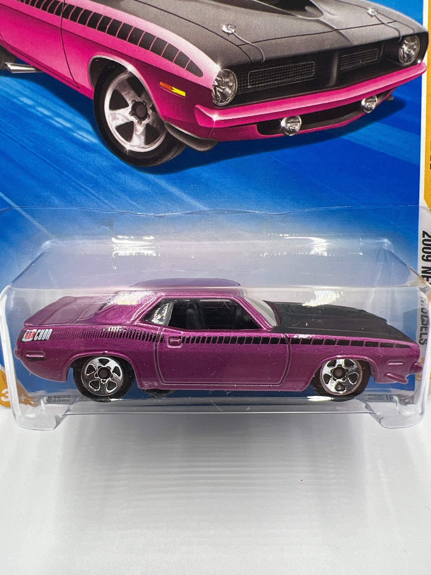 2009 Hot Wheels New Models #29 70 Plymouth AAR Cuda Magenta 47G