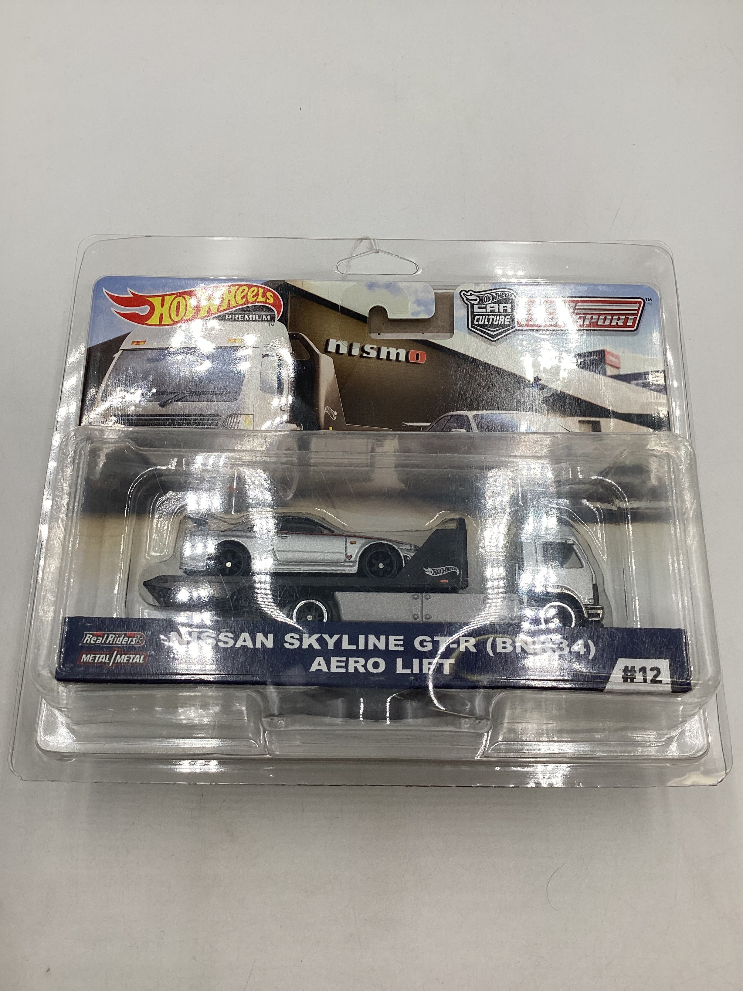 2019 Hot Wheels Team Transport #12 Nissan skyline GT-R r34 Aero