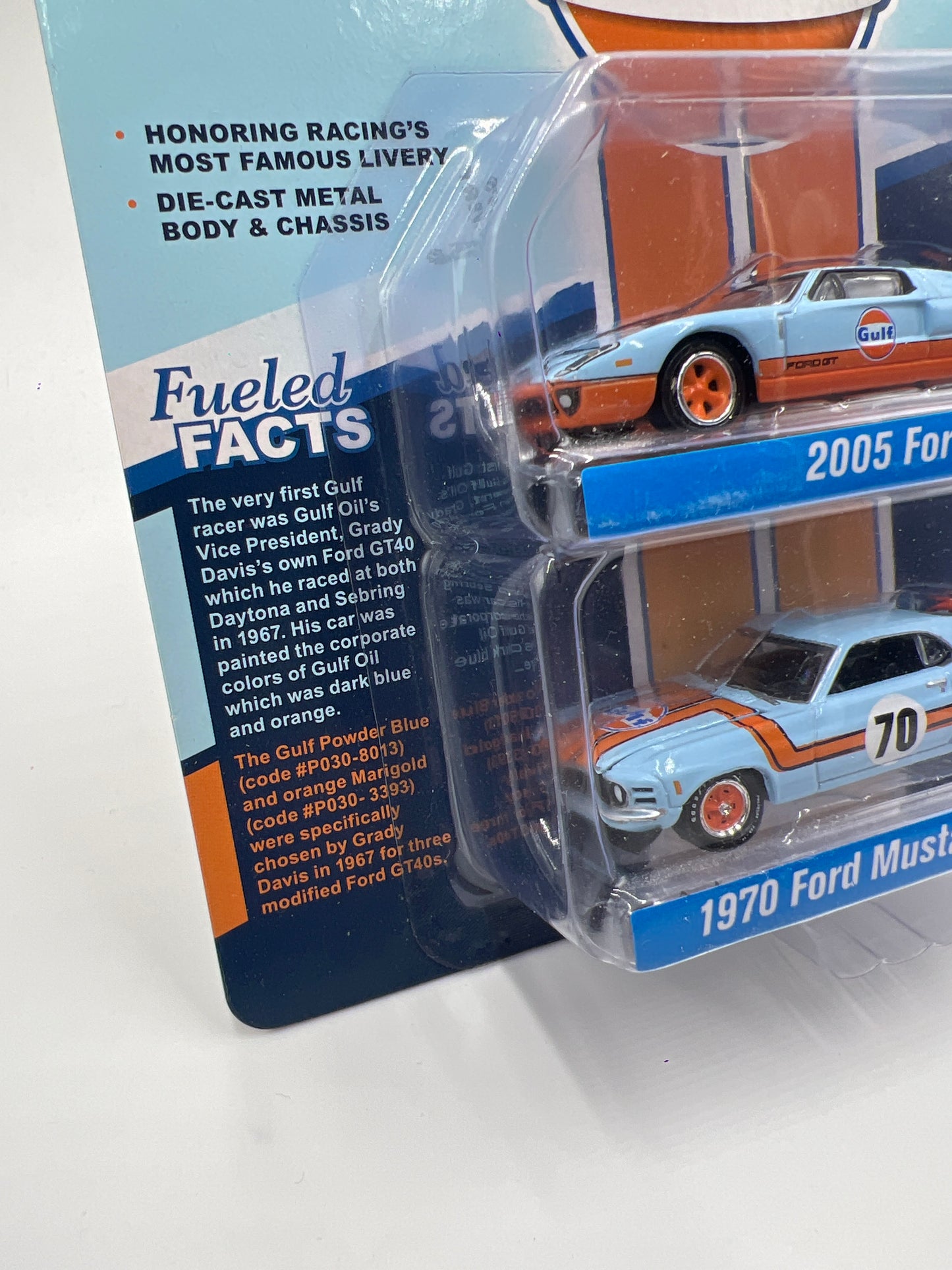 Johnny Lightning Release 3 Gulf 2 Pack 2005 Ford GT & 1970 Ford Mustang Boss 302