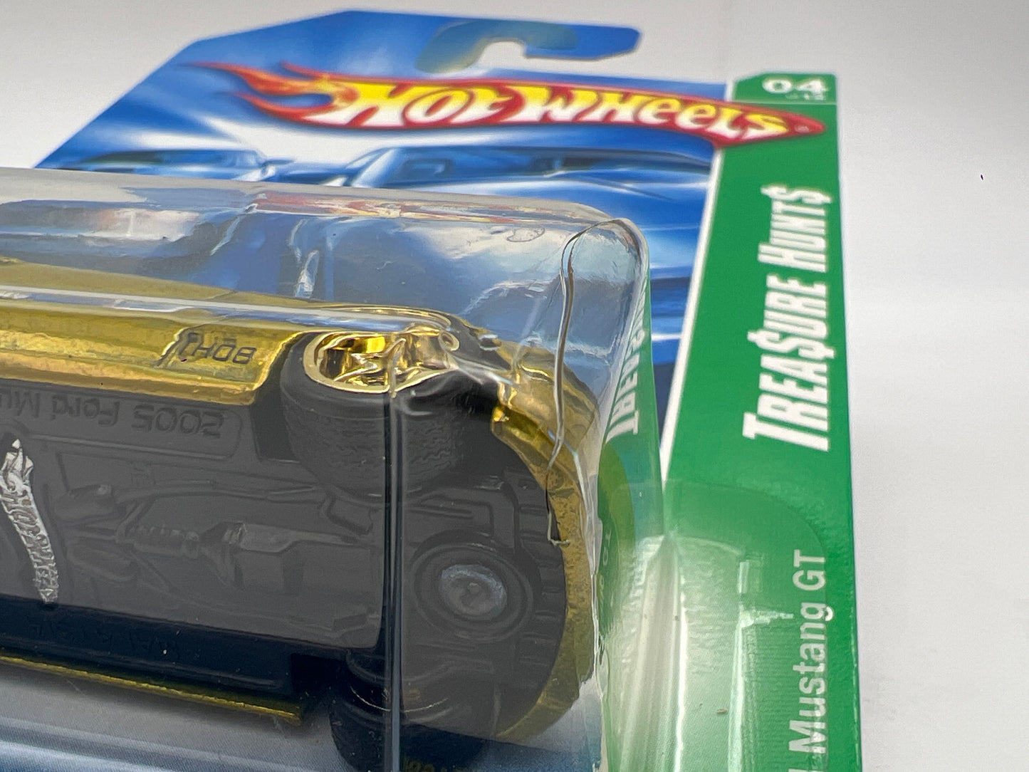2008 Hot Wheels Super Treasure Hunt #164 Ford Mustang GT Gold W/Protector Cracked Blister