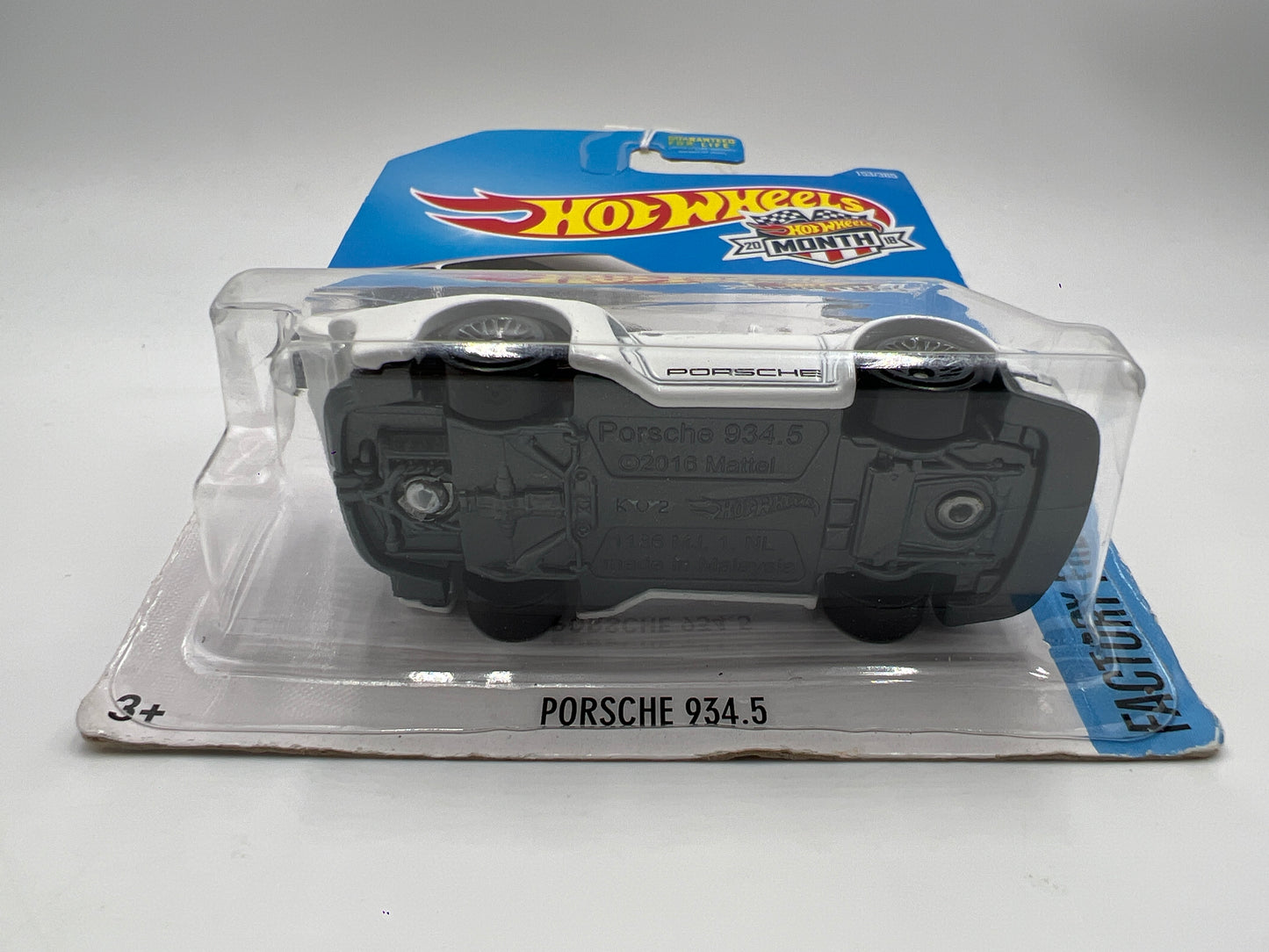 2017 Hot Wheels Factory Fresh #153 Porsche 934.5 White (Sticker On Card) 98B