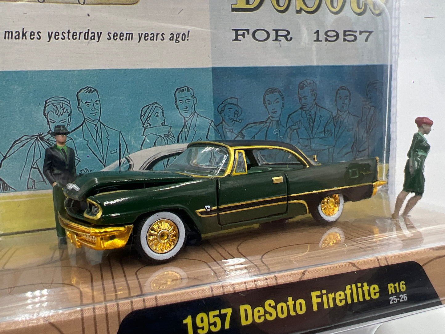 2025 M2 Machines Diorama CHASE 1957 DeSoto Fireflite Green R16 #2