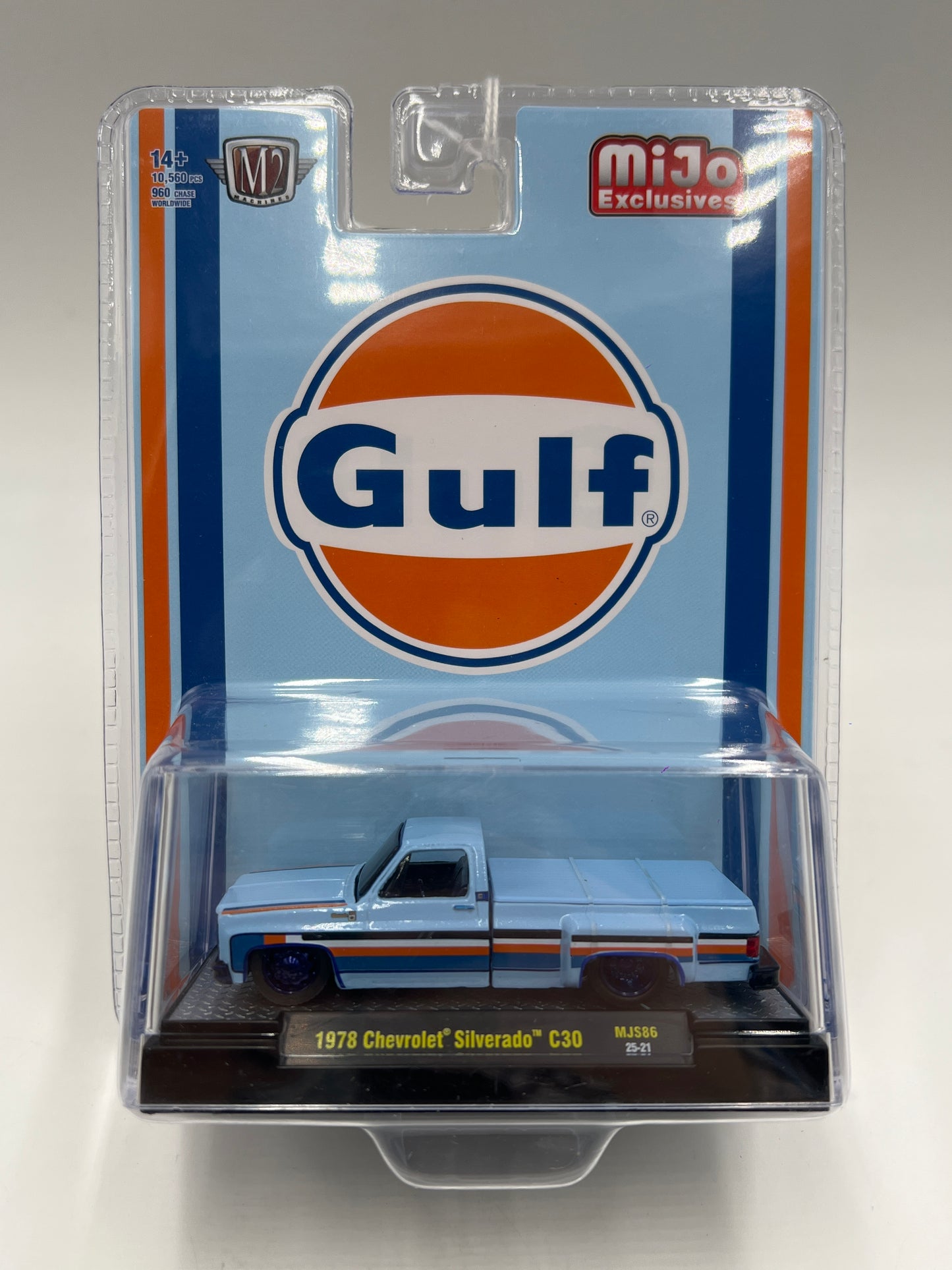 2025 M2 Machines MJS86 Mijo Exclusives Gulf CHASE 1978 Chevrolet Silverado C30