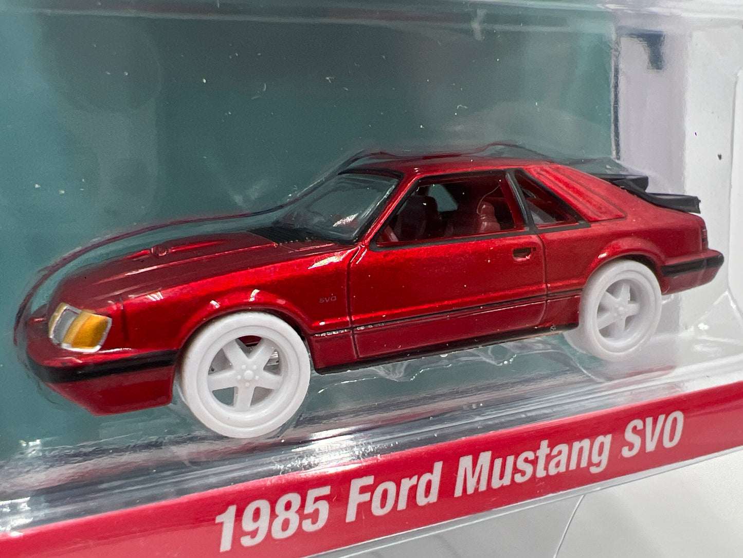 Auto World 2 Pack Deluxe Series CHASE Pony Power 1985 Ford Mustang SVO & 1995 Ford Probe GT Ultra Red