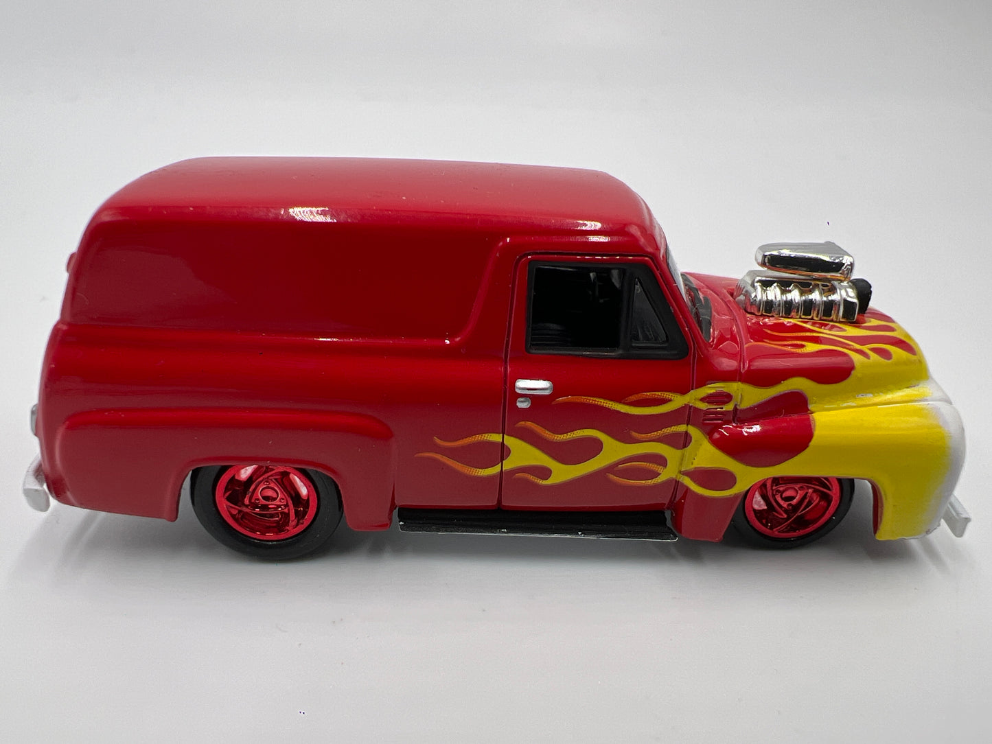 Johnny Lightning 1/64 White Lightning Chase Woodys & Panels 55 Ford Panel Delivery Red