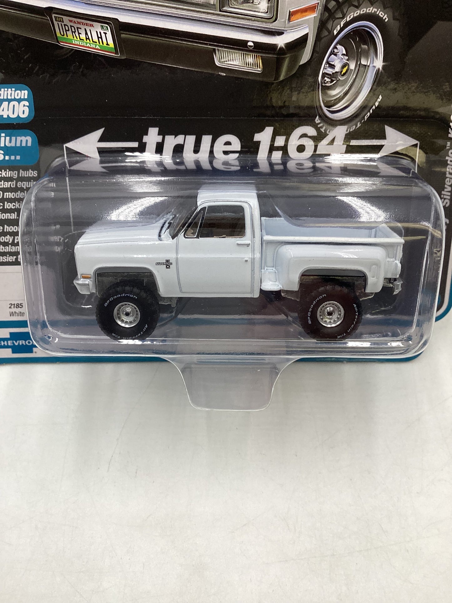 Auto World Muscle Trucks 1986 Chevy Silverado K10 Stepside 185A