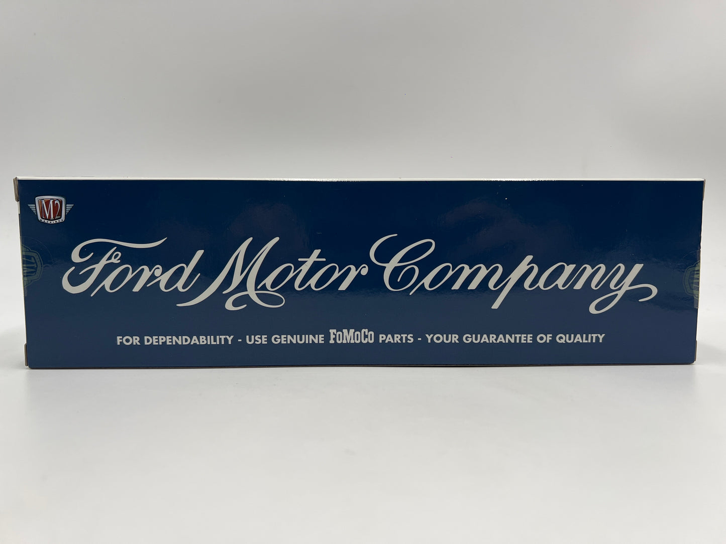 M2 Machines Haulers R93 CHASE 1948 Ford Parcel Truck & 1932 Ford Roadster