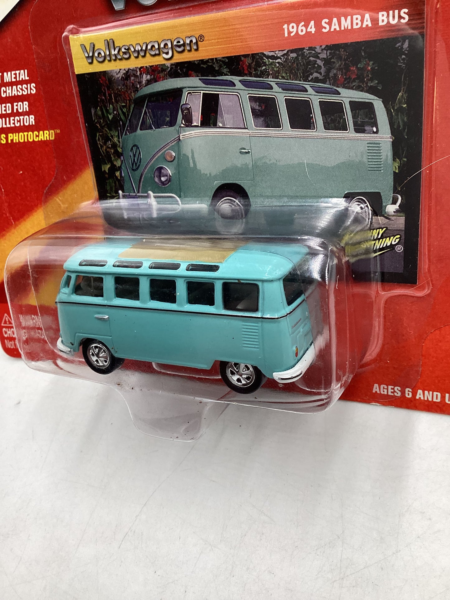 Johnny Lightning Volkswagen 1/4000 1964 Samba Bus Light Blue Vein on Left 220B